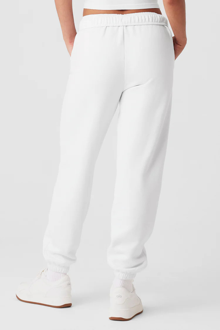 Accolade Sweatpant - White | Alo Yoga (US)