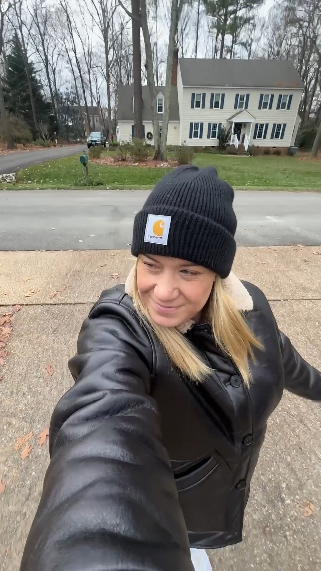 Cold weather walk outfit #maternity

#LTKBump #LTKdayinmylife #LTKootd