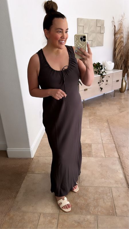 this slip dress is amazing! size large. has a size zip and tie neckline. bias cut crinkle material  

#LTKmidsize