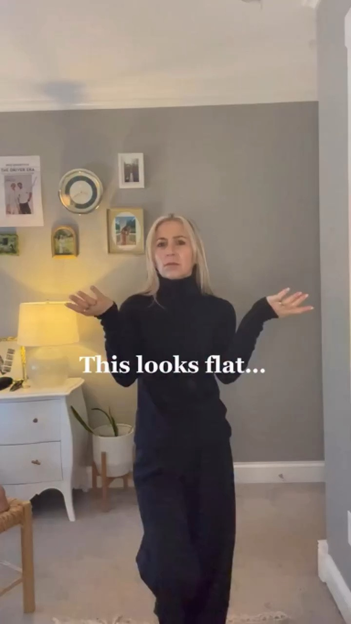 Do THIS instead if your outfit feels flat.

One simple swap makes the difference:
→ contrast
→ structure
→ shape

That’s what takes this from basic to polished in seconds.

Outfit details:
• Black turtleneck
• White button-down (layered)
• Belt
• Black booties

Everything linked in my link in bio
Follow for effortless, elevated style 🤍#womenover50 #fashionanyage #outfittransformation