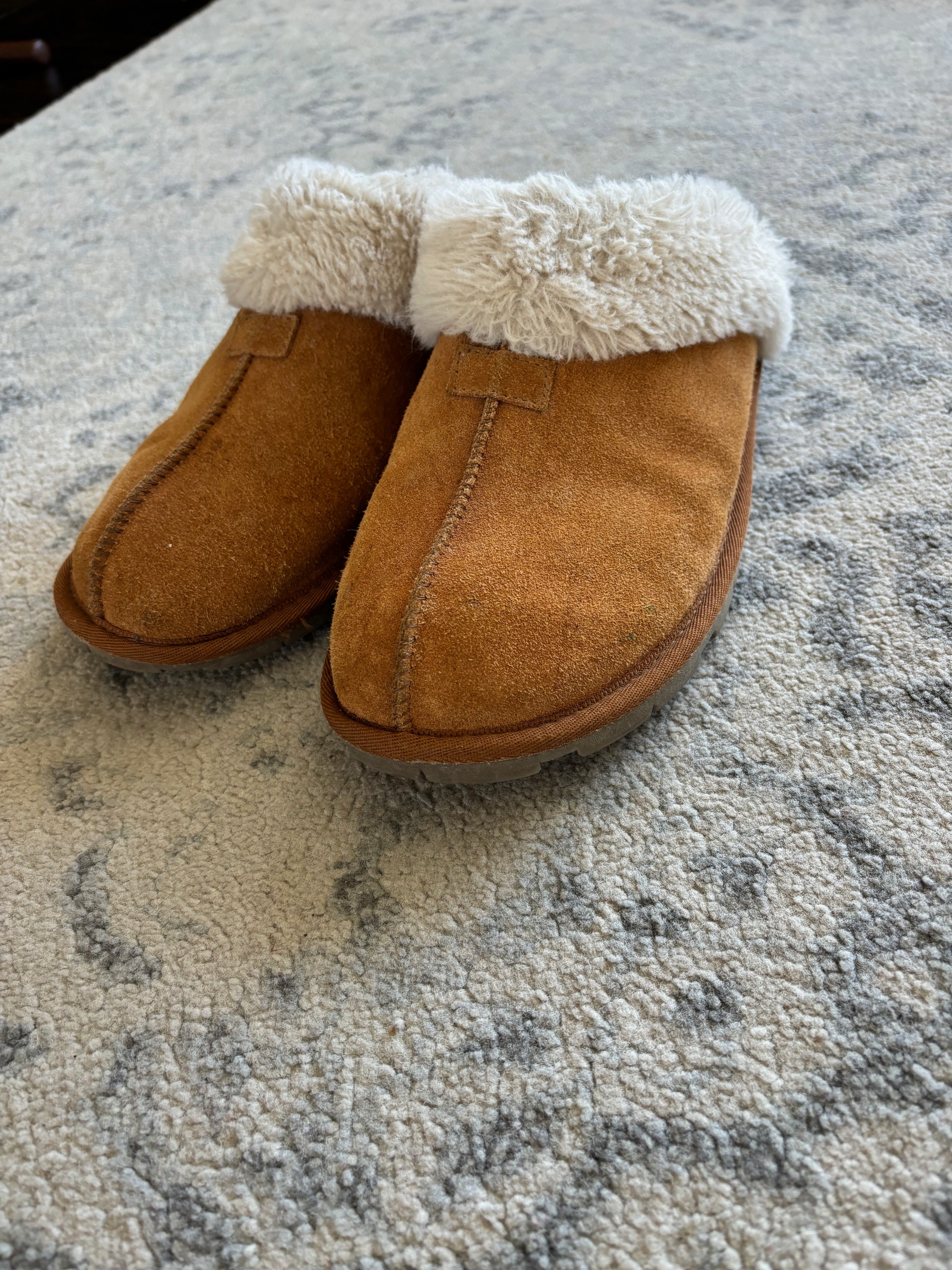 Walmart clearance find 🙌 Joyspun Women’s Suede Clog Slippers marked down to $9. 

 #LTKselfcare #LTKSaleAlert #LTKMidsize