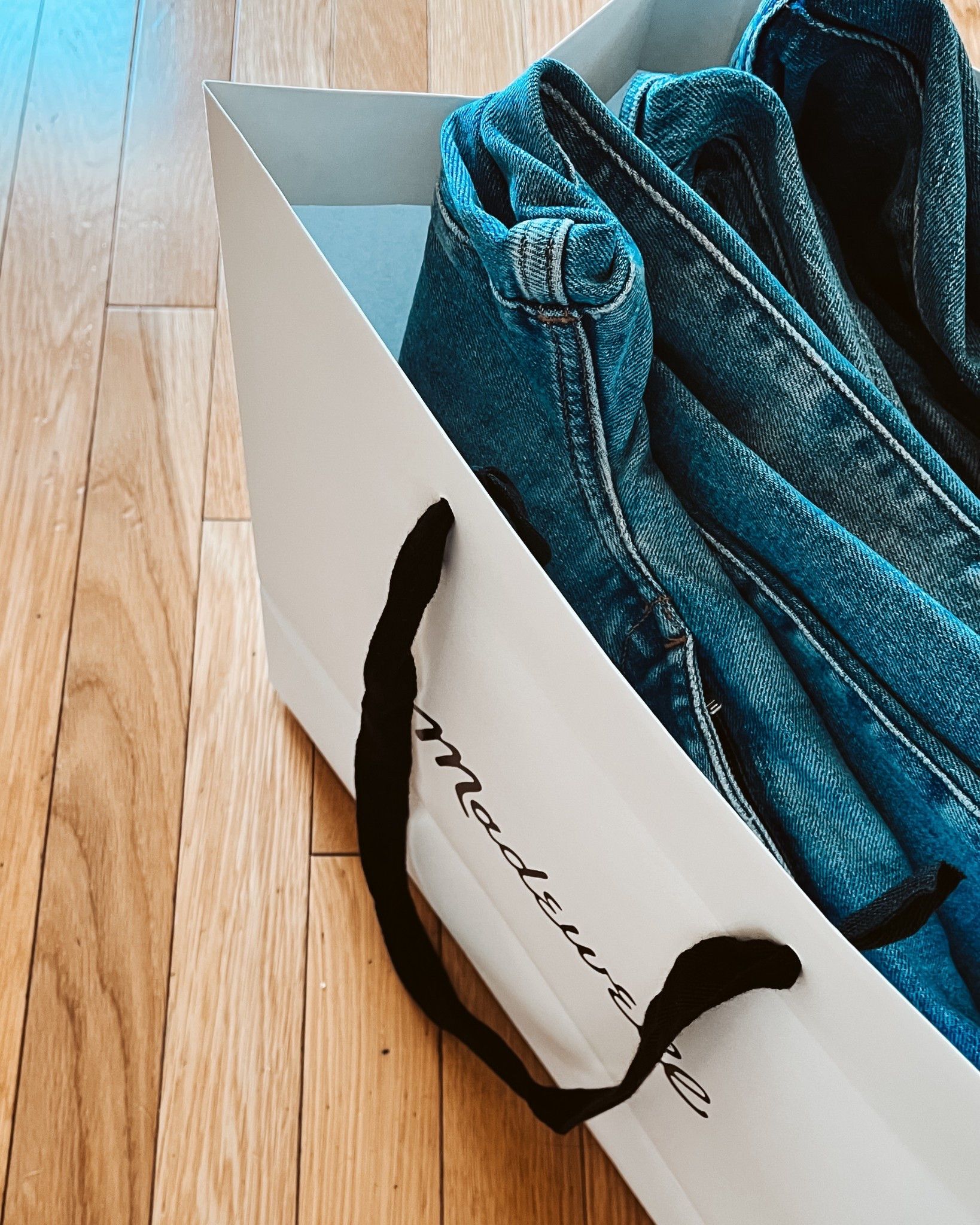 Shopped the big madewell insider sale this weekend + got a few new pairs of my favorite jeans for more than 30% off!

Finally got some barrel leg jeans and a second pair of my favorite wide leg cropped jeans. 

#LTKStyleTip #LTKSaleAlert