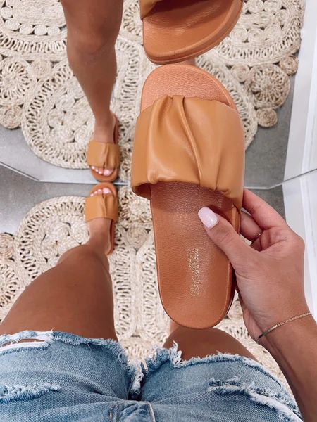 Tan Pool Side Slides | Lane 201 Boutique