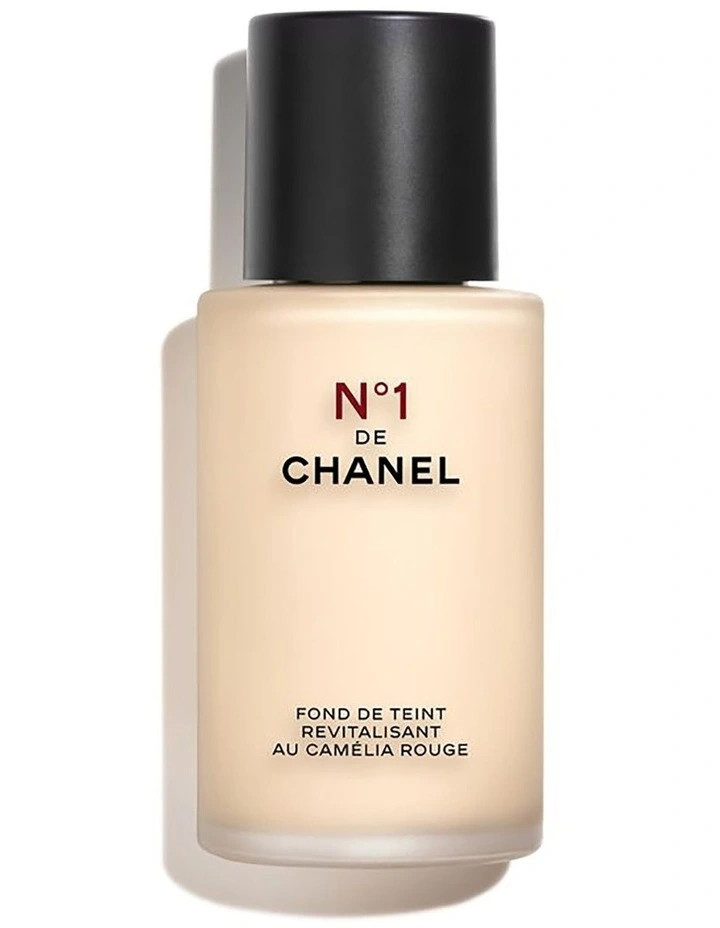 Chanel N°1 De Chanel Revitalizing Foundation | Myer