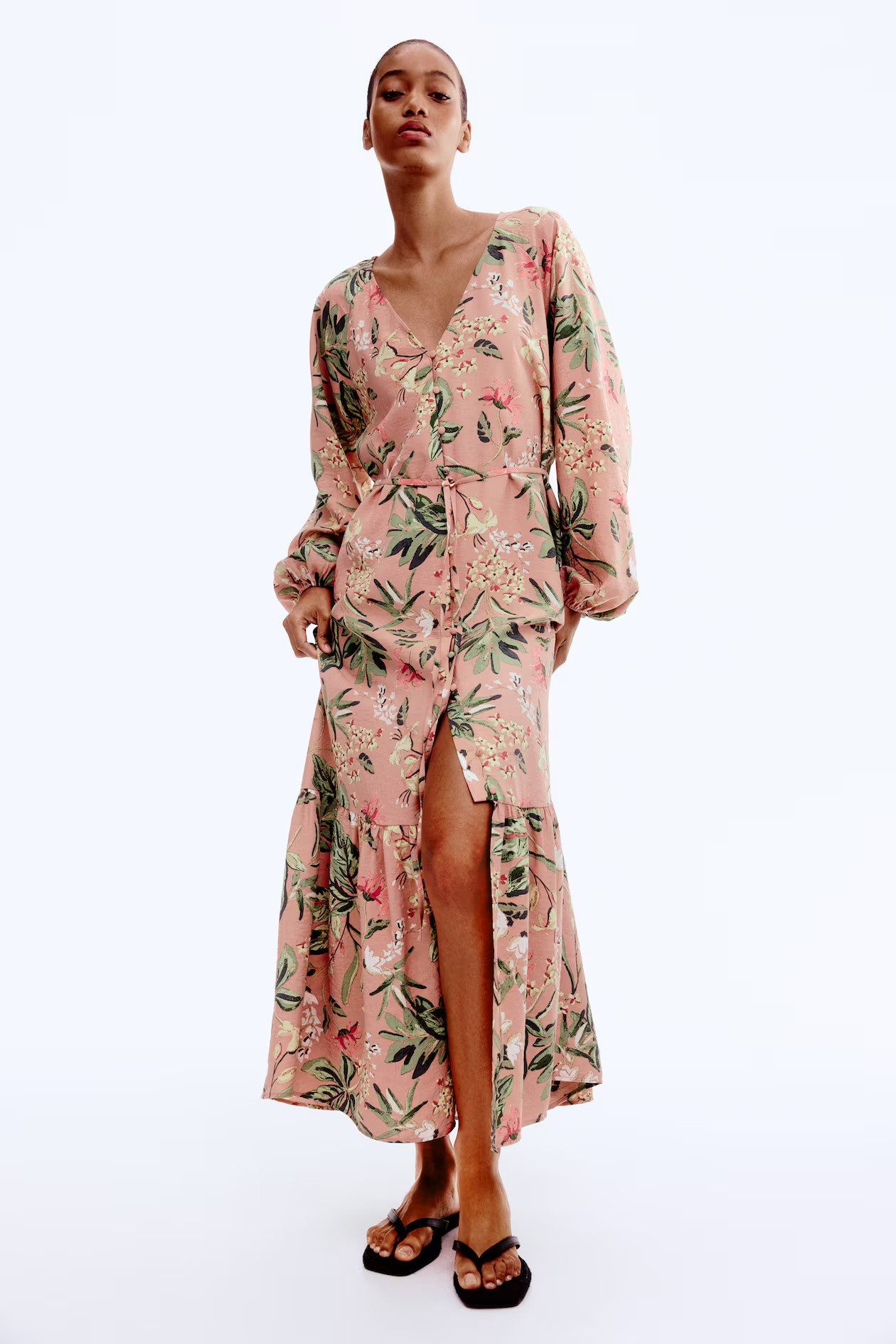 Tie-belt crêpe dress | H&M (UK, MY, IN, SG, PH, TW, HK)