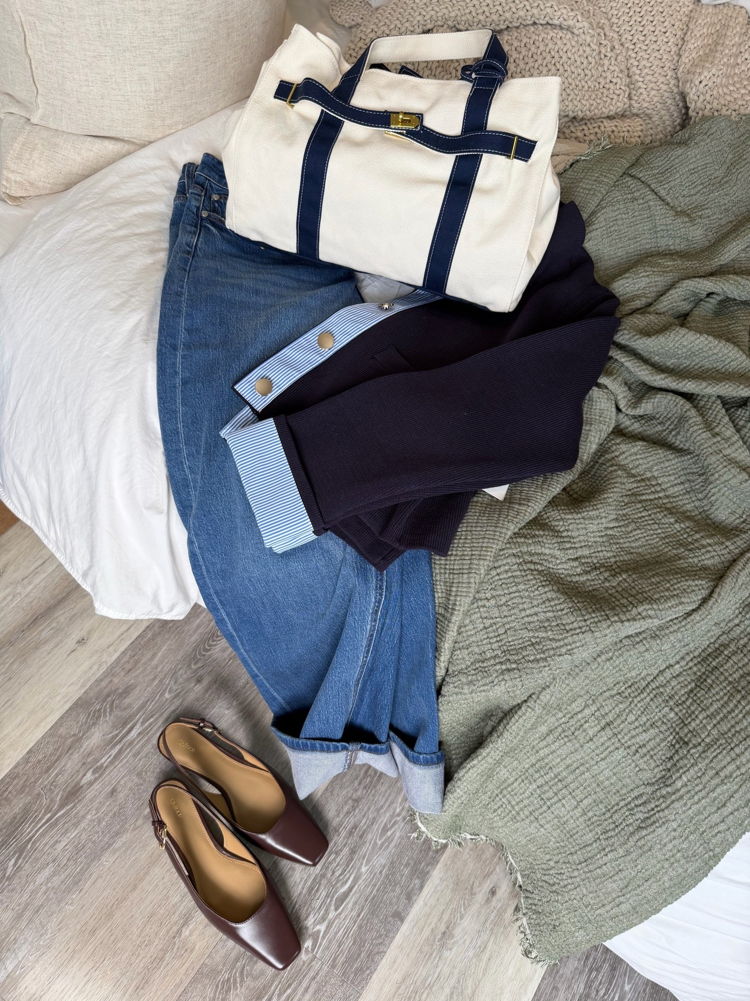 It’s giving Nantucket and I love it!!! 

This haul has me shook.
Mediums in everything. The navy jacket I could’ve sized down 
Jeans: 8 regular 
These bags 🥰🥰🥰

#LTKootd #LTKPetite #LTKgrwm

#LTKgrwm #LTKootd #LTKPetite

#LTKPetite #LTKootd #LTKMidsize