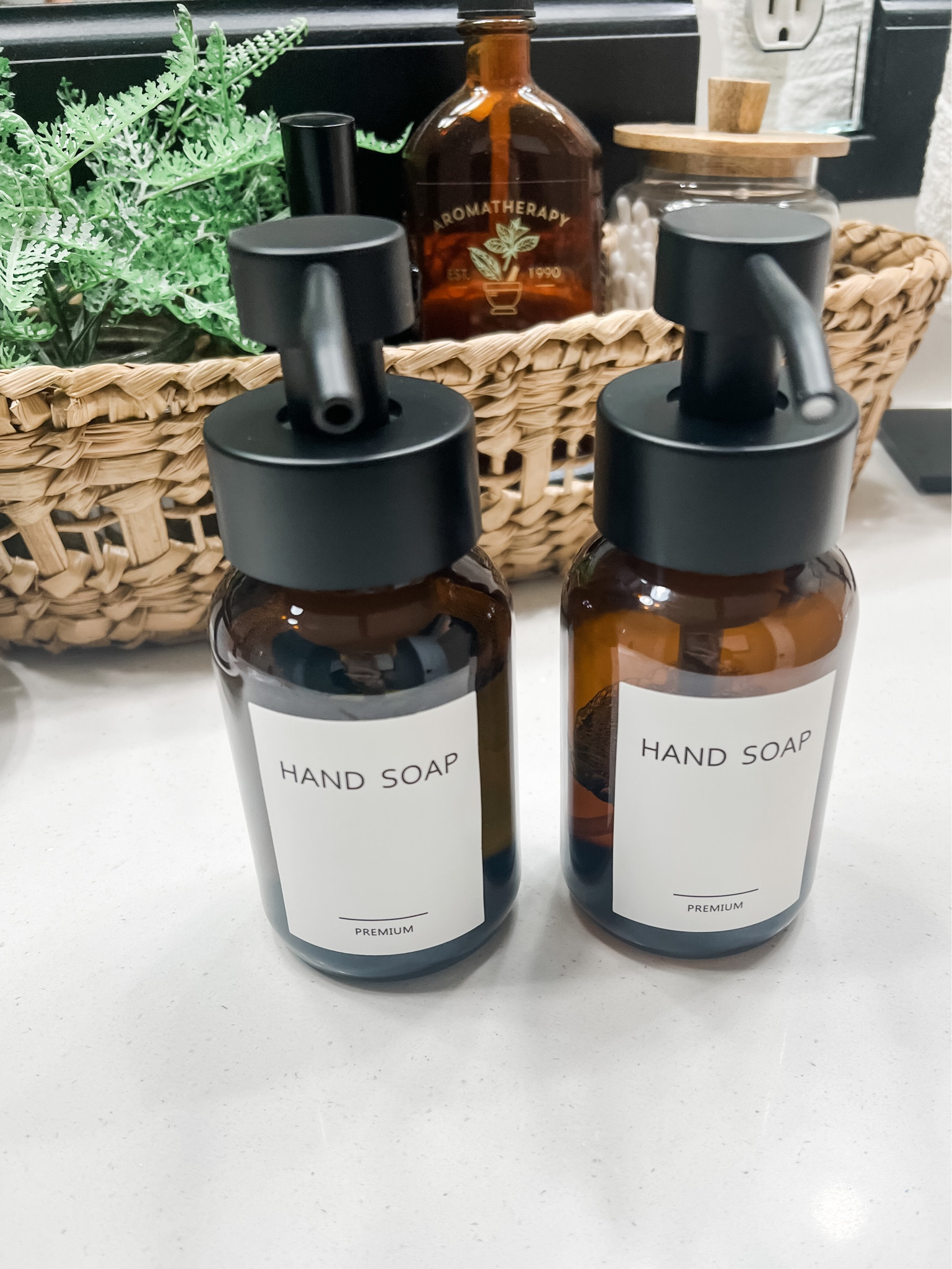 Bathroom decor inspo 🏡

Amazon foam soap dispenser - 2pk for under $20. 

Amazon. Home. Bathroom decor. 

#LTKhome #LTKfindsunder50