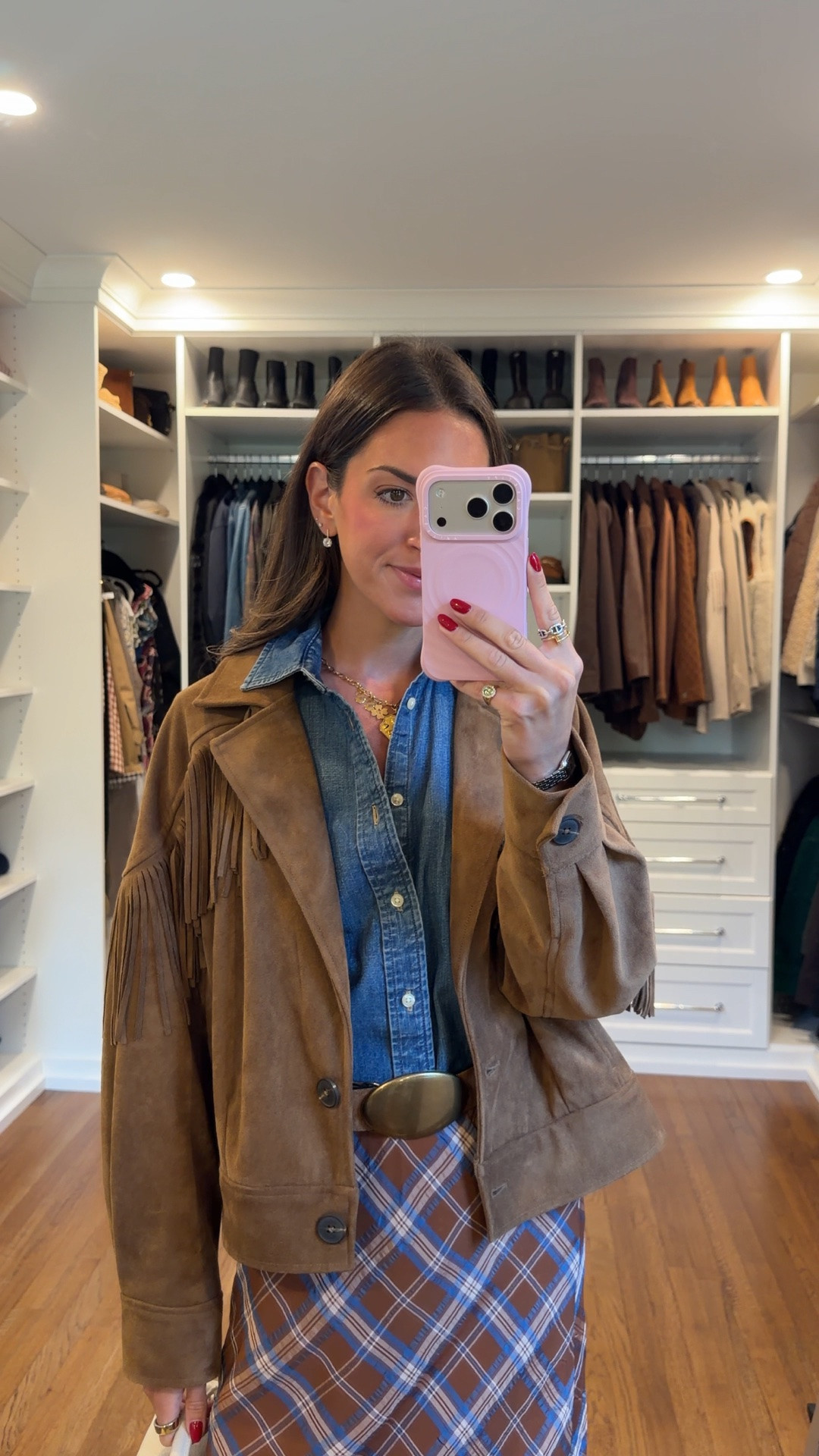 Size 0 top 
Size xsmall skirt 
Size medium jacket 

Fall outfit
Suede jacket 
Fringe jacket 
Plaid skirt