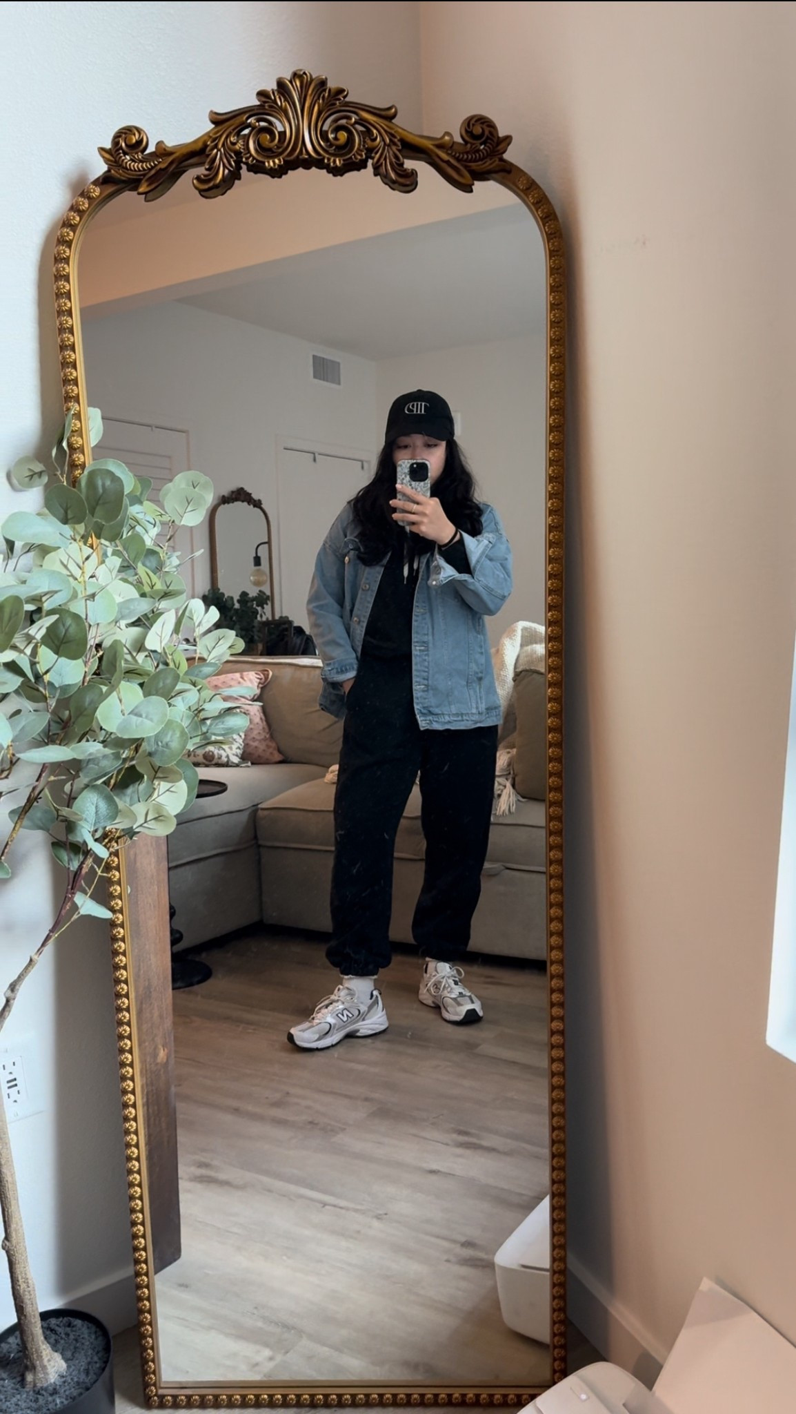 cozy travel outfit for the girls

#LTKStyleTip #LTKFindsUnder100 #LTKTravel