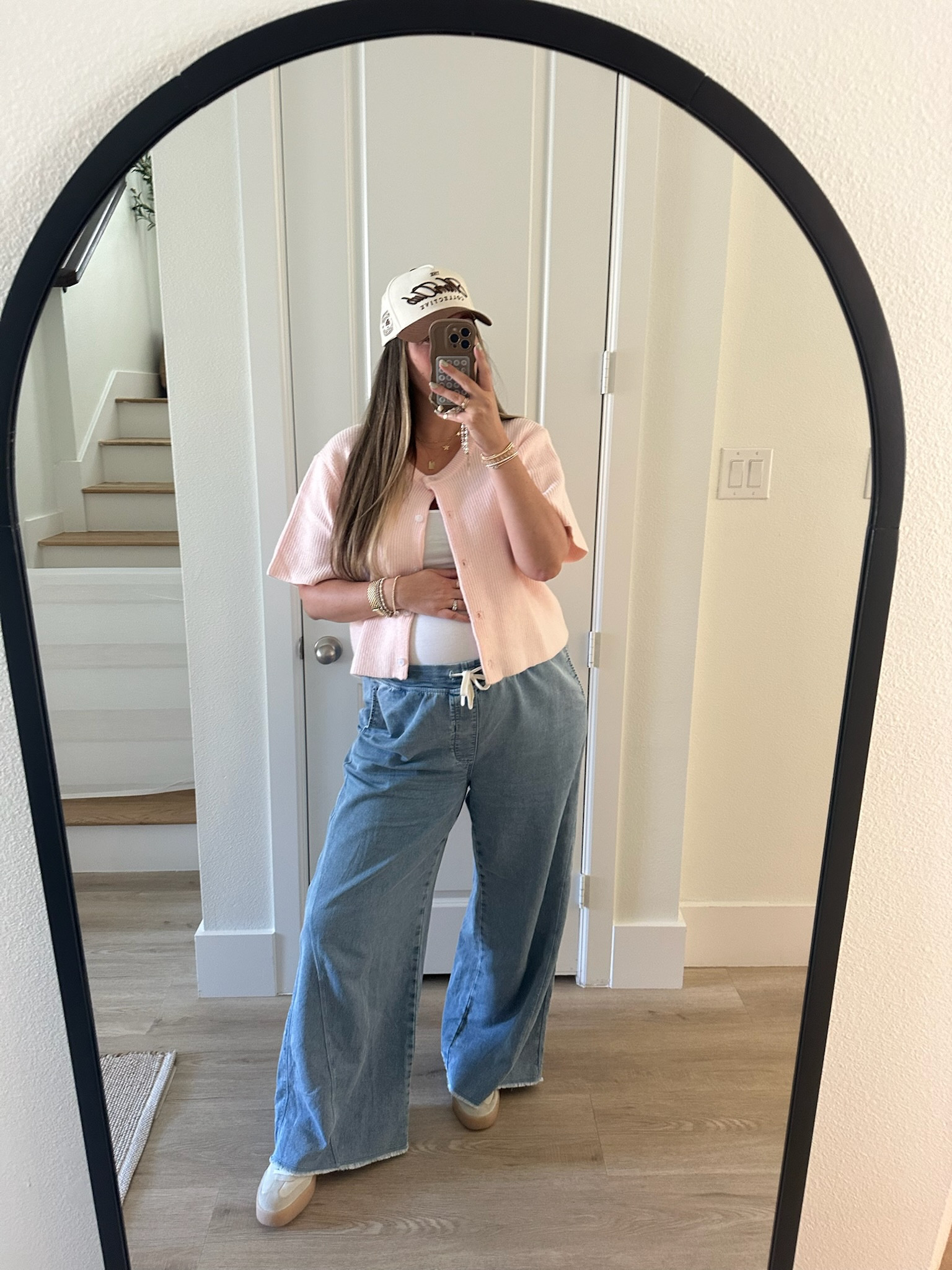 Comfy and cute mom outfit for fall!  

 #LTKSeasonal #LTKMidsize #LTKTall