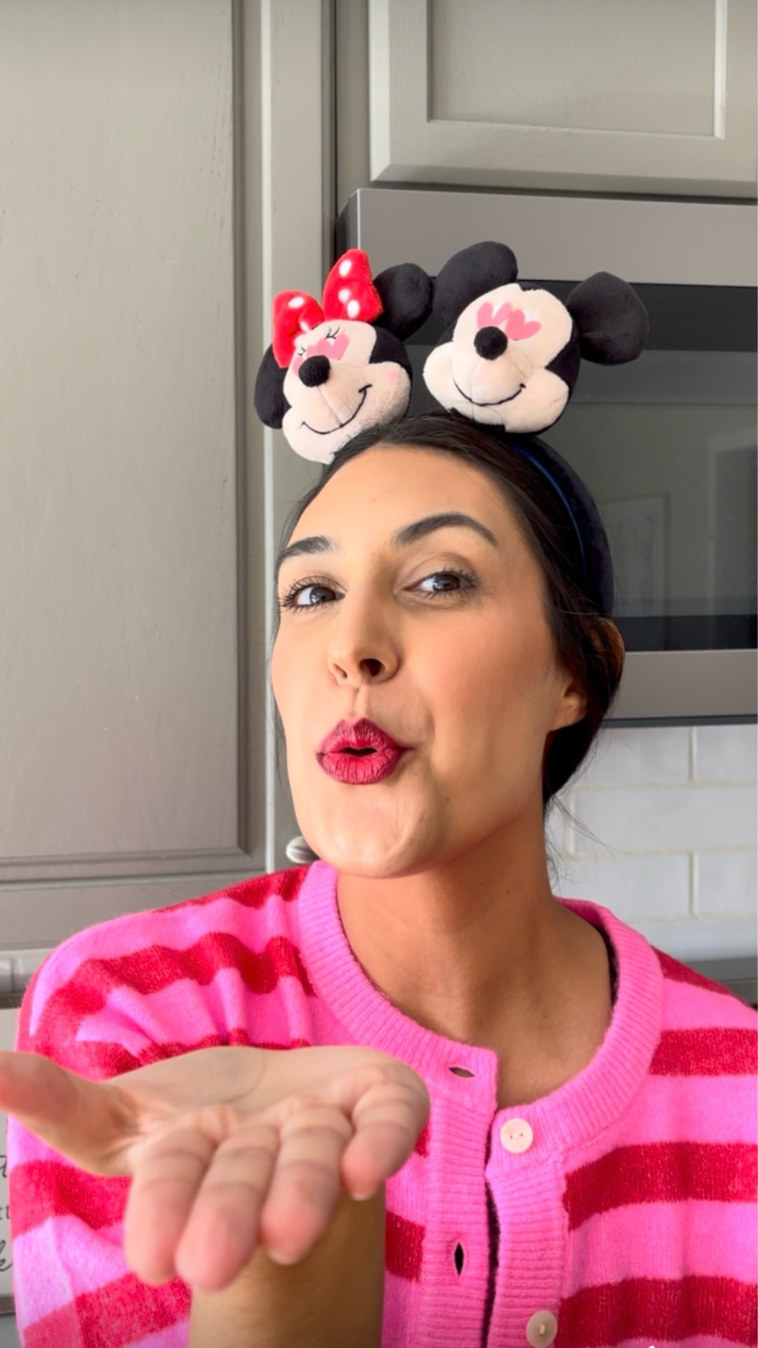 Turn your Disney plush ears into Valentine’s Day ears with me! 😍💖 

#LTKTravel #LTKHoliday #LTKSeasonal