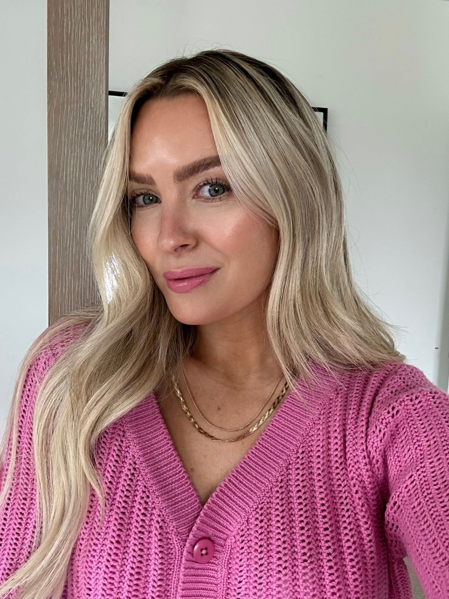 Chain necklace, gold necklace, makeup, CODE BRIT at Miranda Frye 🤍

#LTKbeauty #LTKsalealert #LTKSale