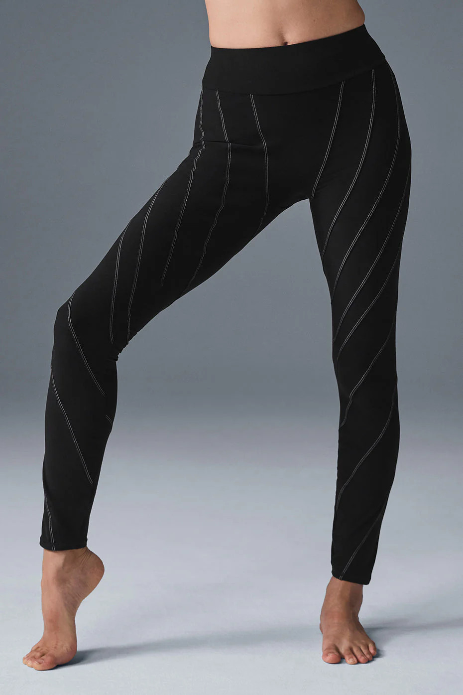Alosoft High-Waist Sunray Legging in Black/White, Size: 2XS | Alo Yoga (US)