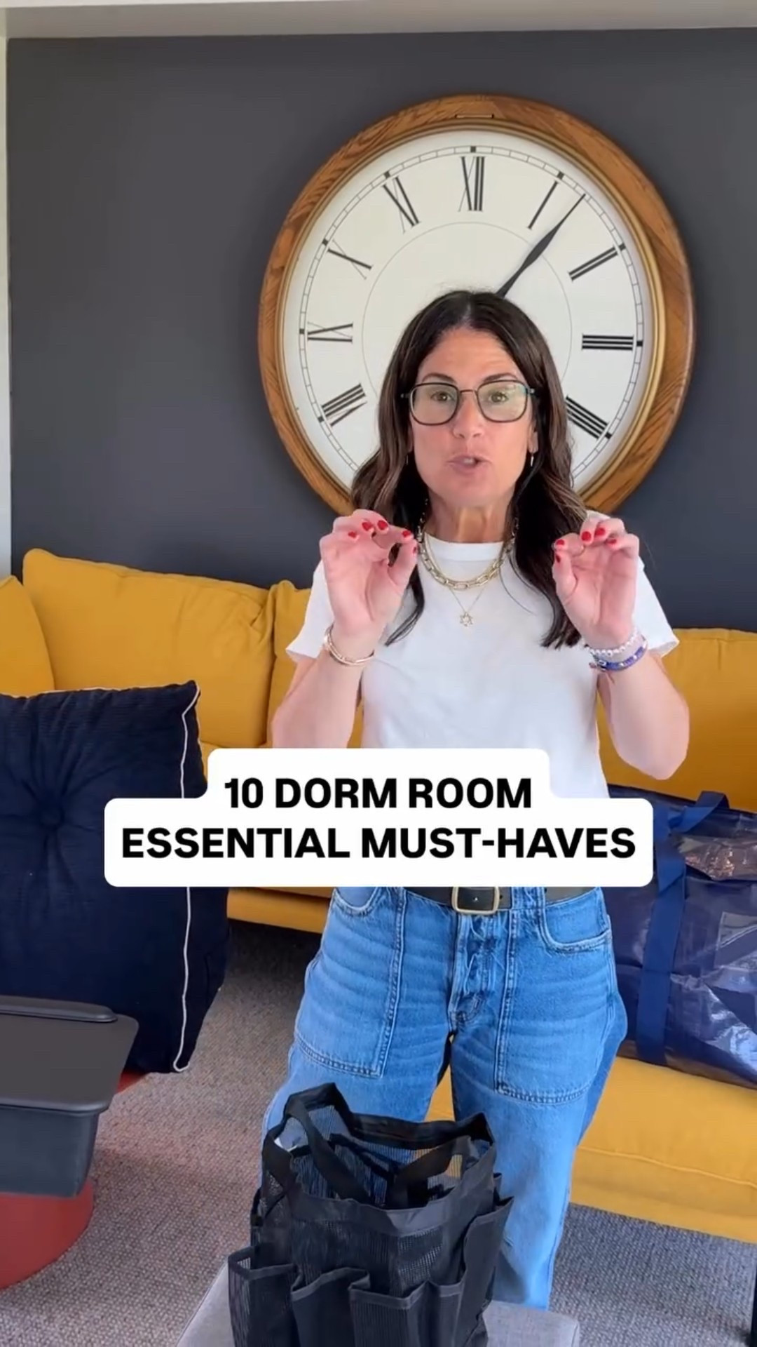 My top ten essentials for a dorm room that I always recommend to my clients!