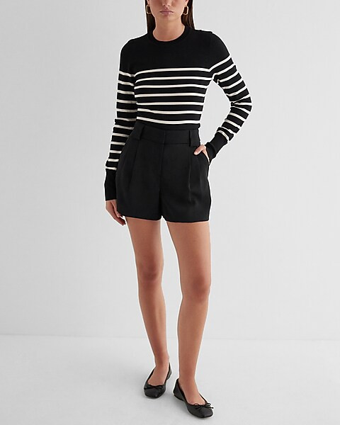 Stylist High Waisted Pleated Shorts | Express