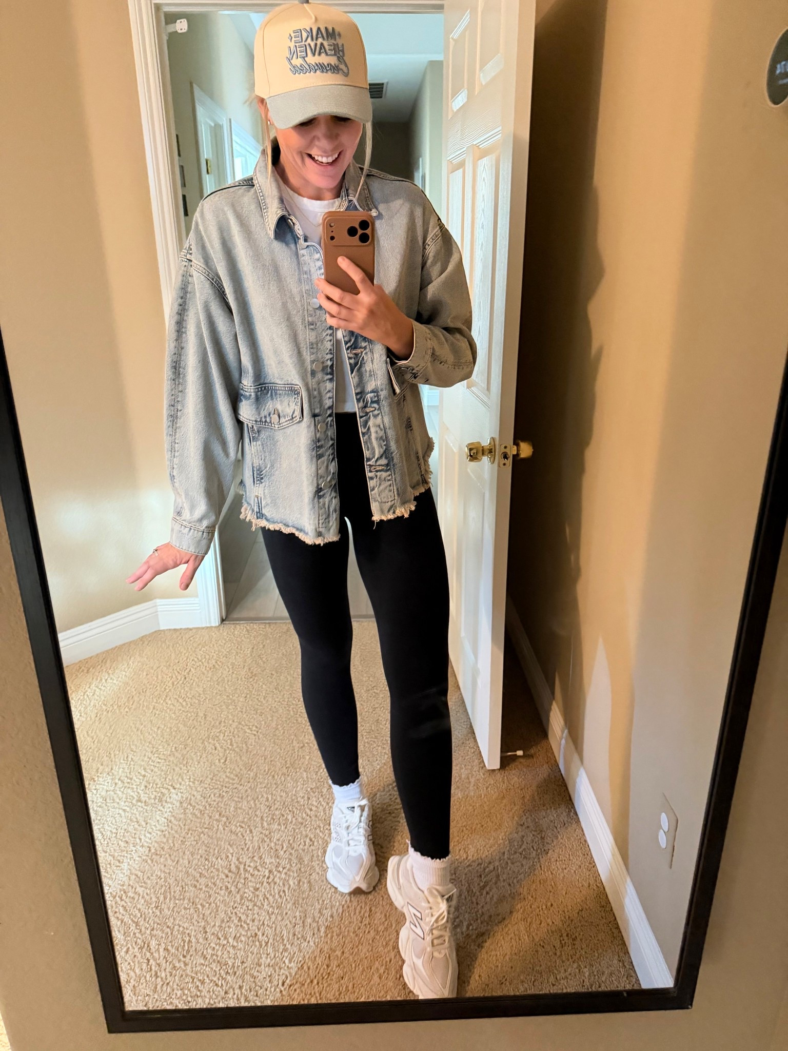 Mom style casual outfit 

#LTKActive #LTKmomlife #LTKootd