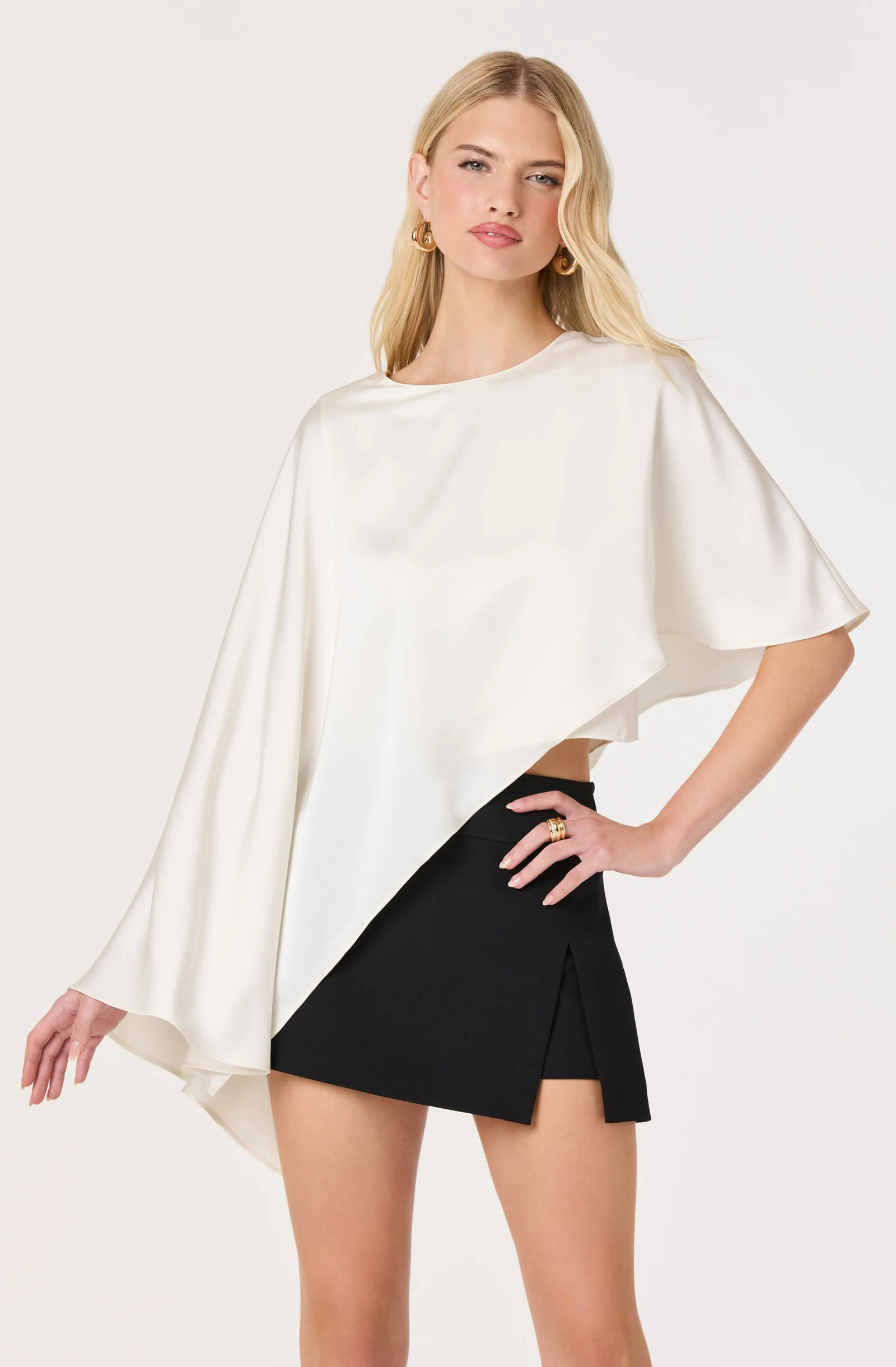 Thea Asymmetric Cape Top - Off white / XS | ASTR The Label (US)