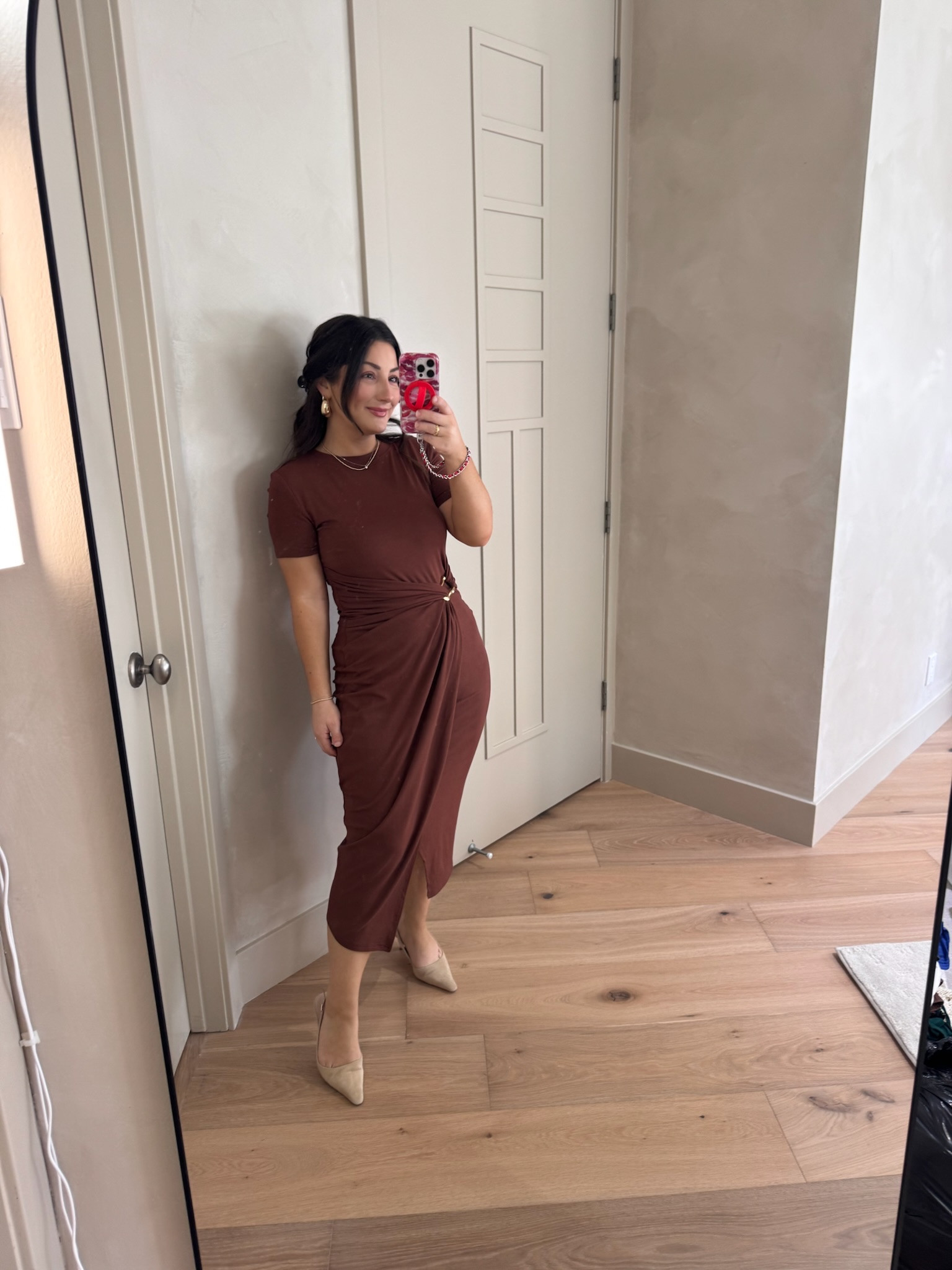 Flattering midi dress perfect for any occasion! 

Size small 

5'0" 140lbs
Petite friendly! 

 

#LTKSeasonal #LTKSaleAlert #LTKPetite