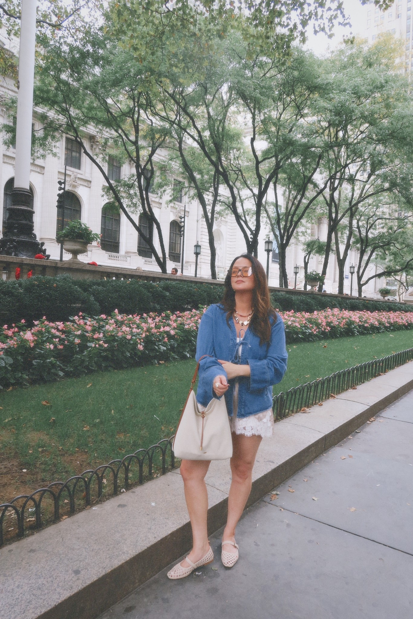 Cool millennial hits NYC.. love this trendy yet comfy look.. I’ll be wearing all of these pieces on repeat.. and these shoes lasted a FULL day of NYC walking, so comfy! 

#LTKStyleTip #LTKFindsUnder50 #LTKMidsize