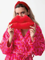 Shiraleah Lips Pillow, Red | Shiraleah