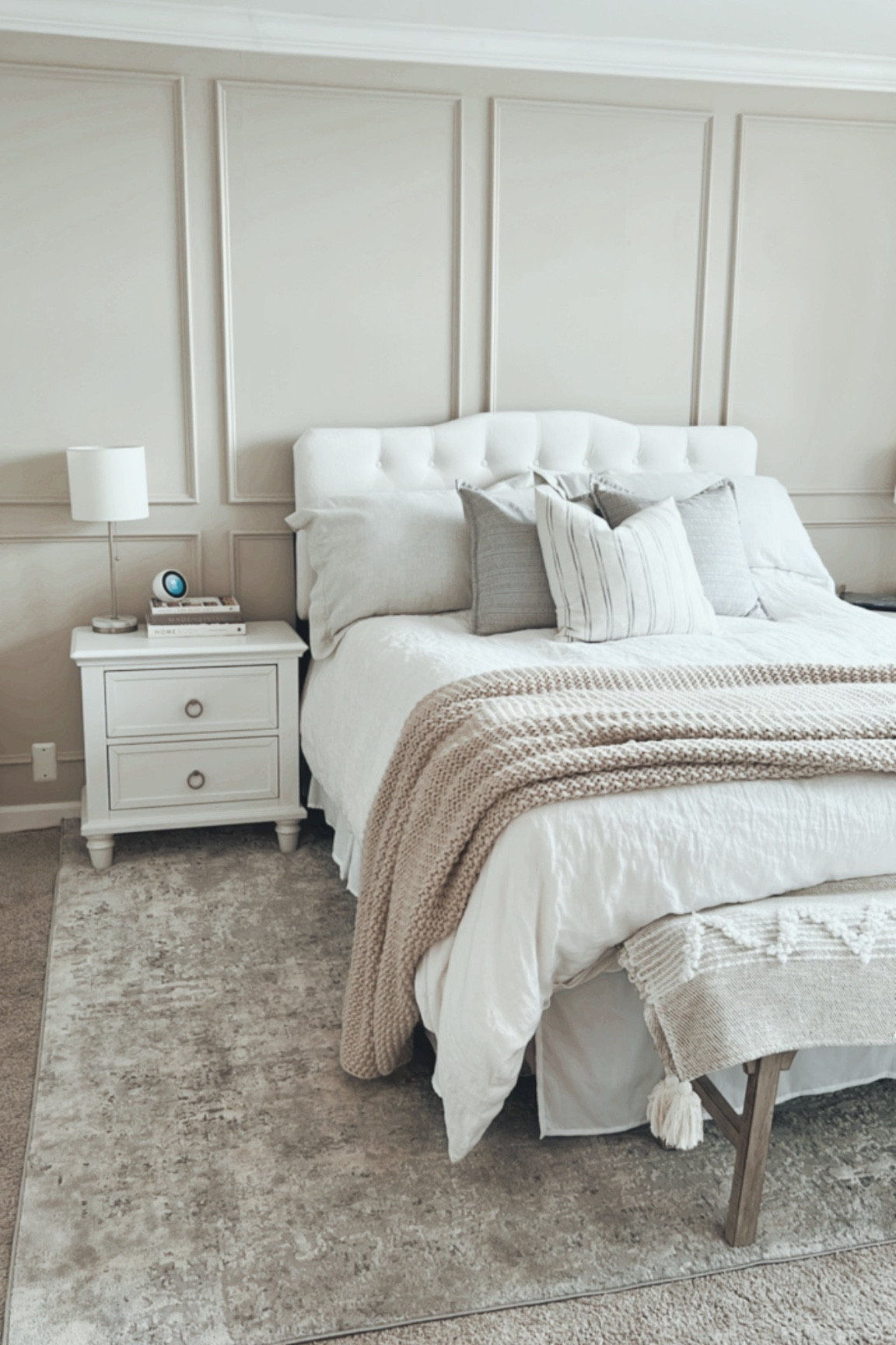 New rug to go under my bed! I picked an 8x10 rug to go under a queen bed! 

#queenbed #arearug #interiordesign #trim #bedroom

#LTKfamily #LTKsalealert #LTKhome