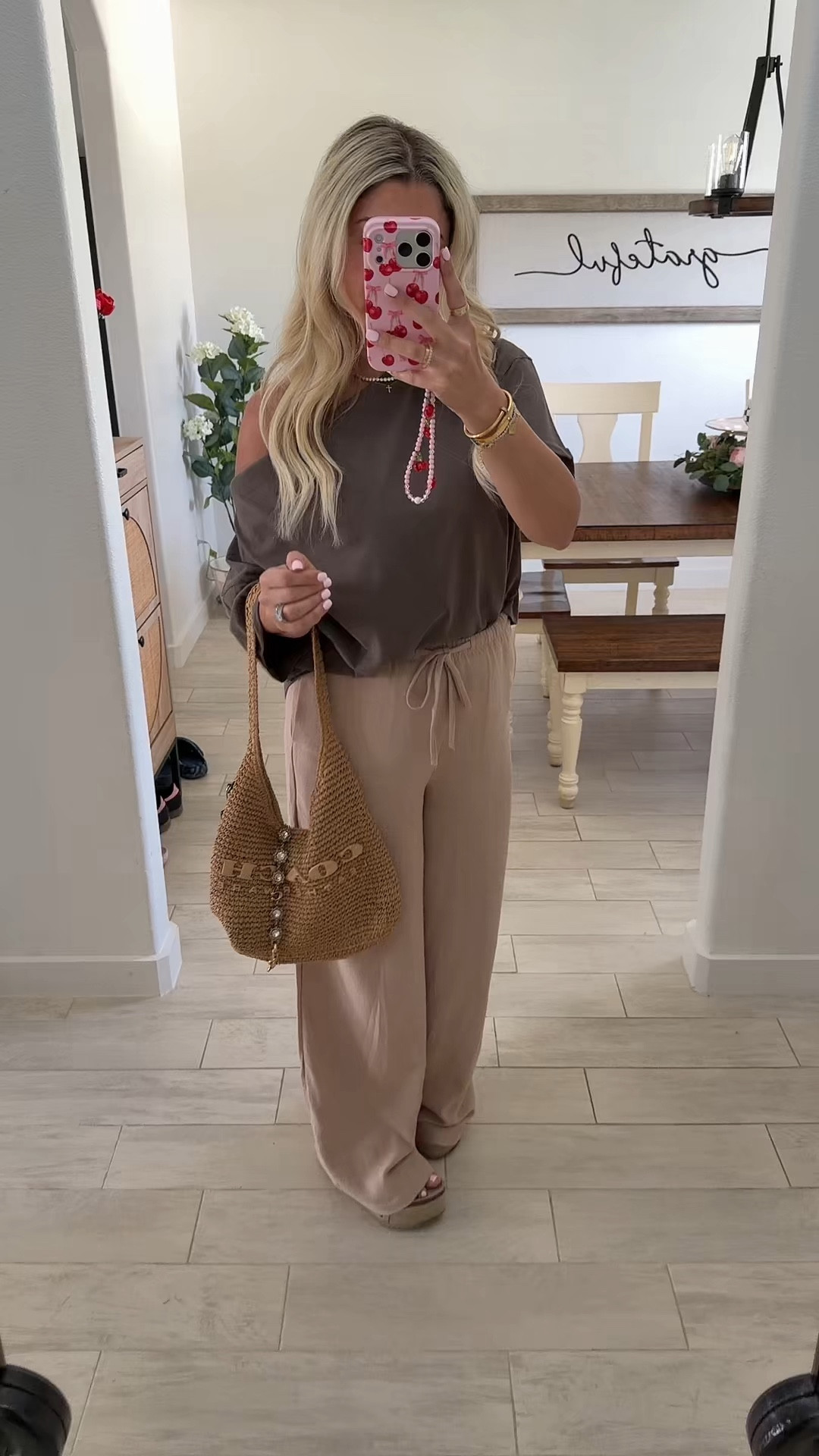 Spring outfit
Off the shoulder tee small
Linen pants small
Sandals tts

#LTKootd