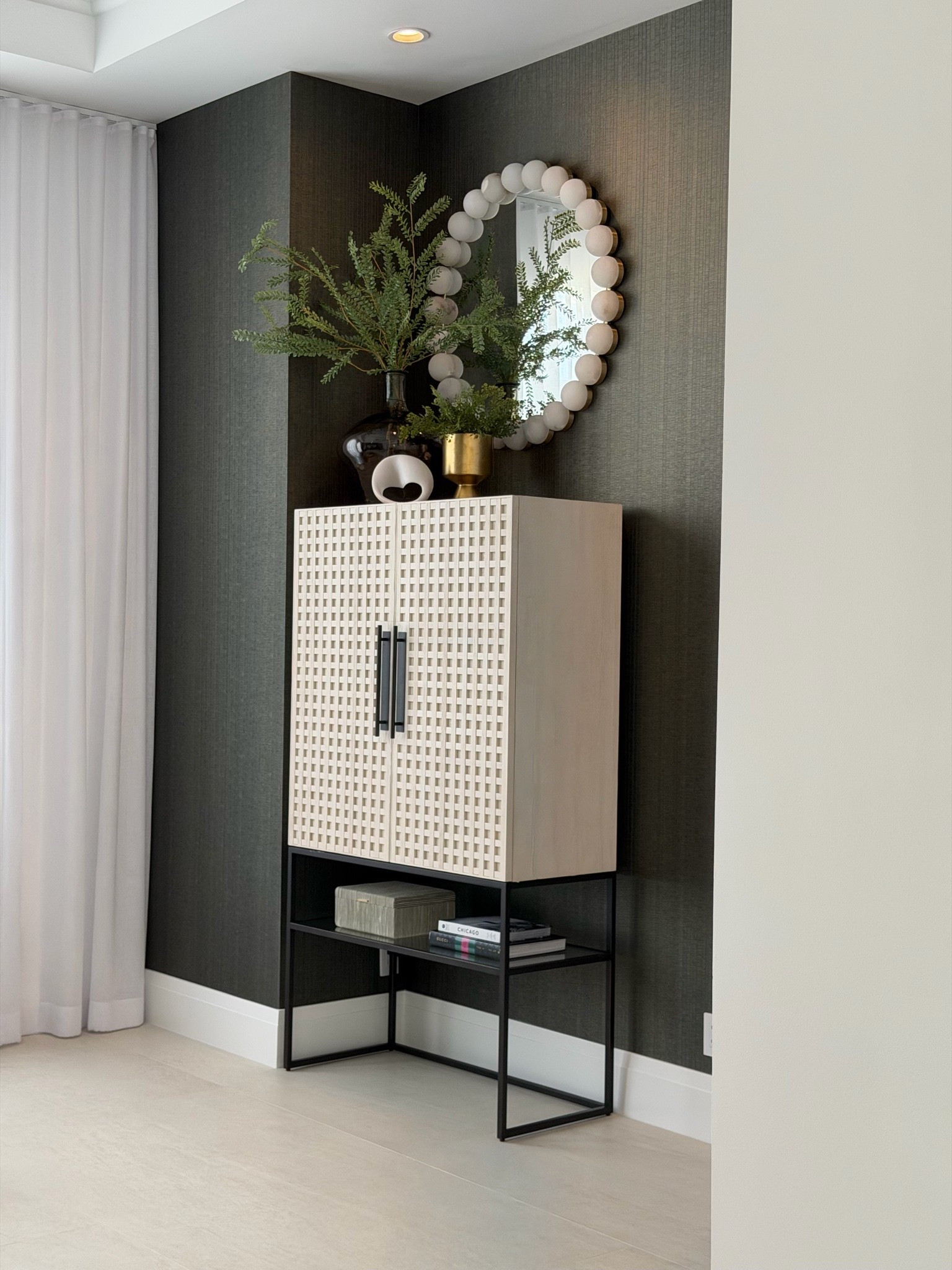 Lounge / Den decor

#LTKHome