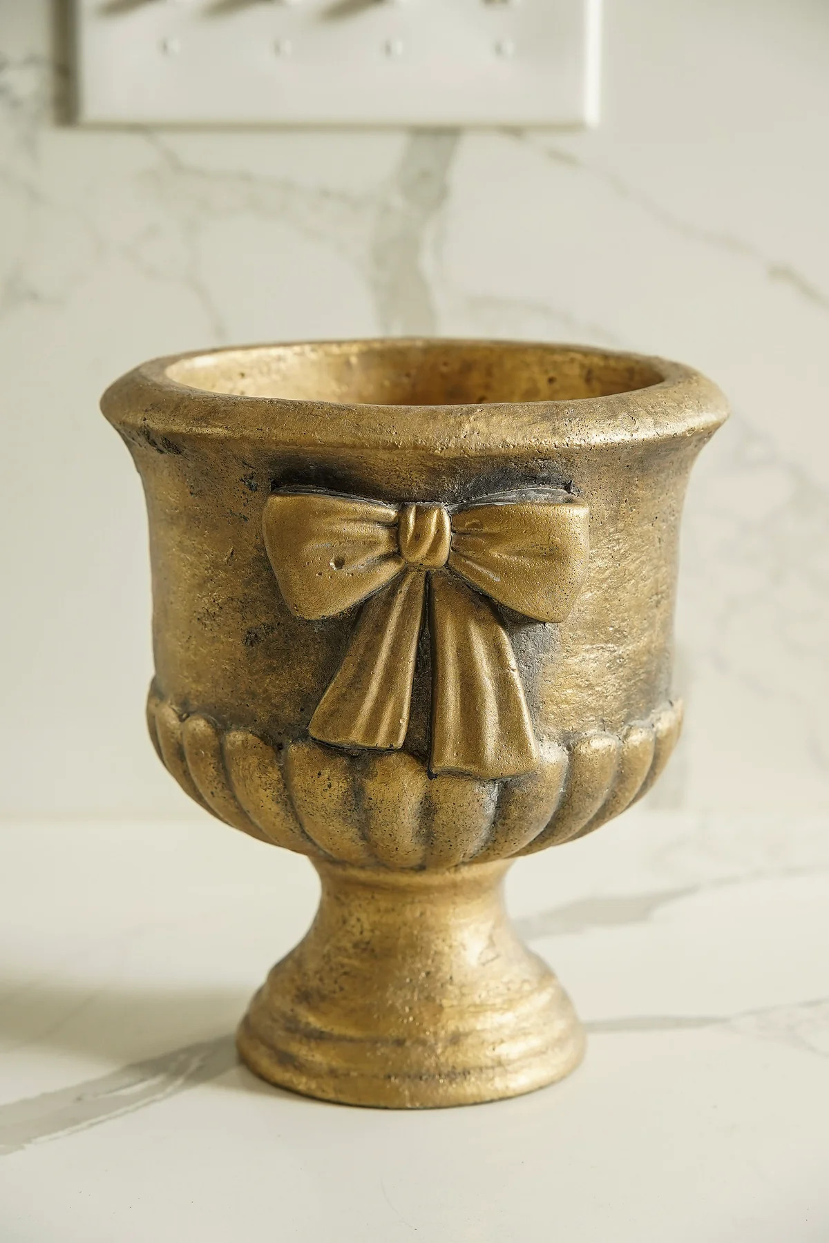 Antiqued Gold Bow Planter | MJHome