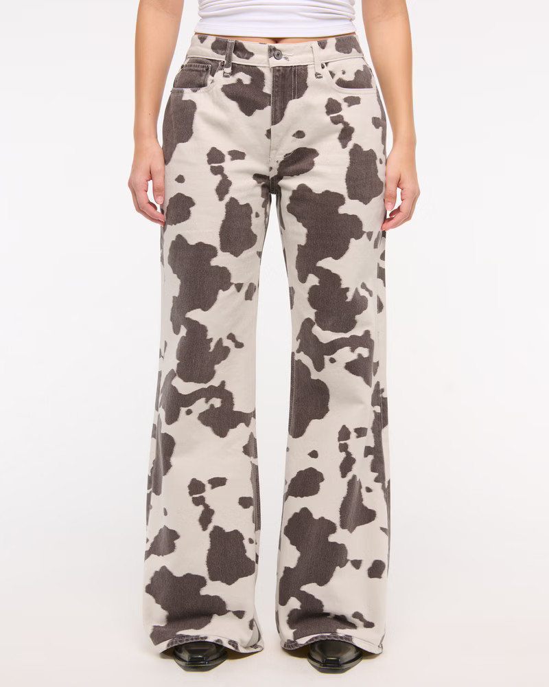 Curve Love Mid Rise Baggy Bootcut Jean | Abercrombie & Fitch (US)