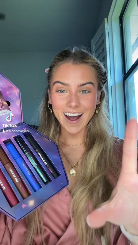 @benefitcosmetics Benefit Cosmetics just released their Bag Gal Bang Mascara in new shades! Black, waterproof black, blue, plum, and brown. This is my new favorite brown mascara the formula is voluminous and creamy and perfection.  New makeup! 

#LTKVideo #LTKSeasonal #LTKbeauty