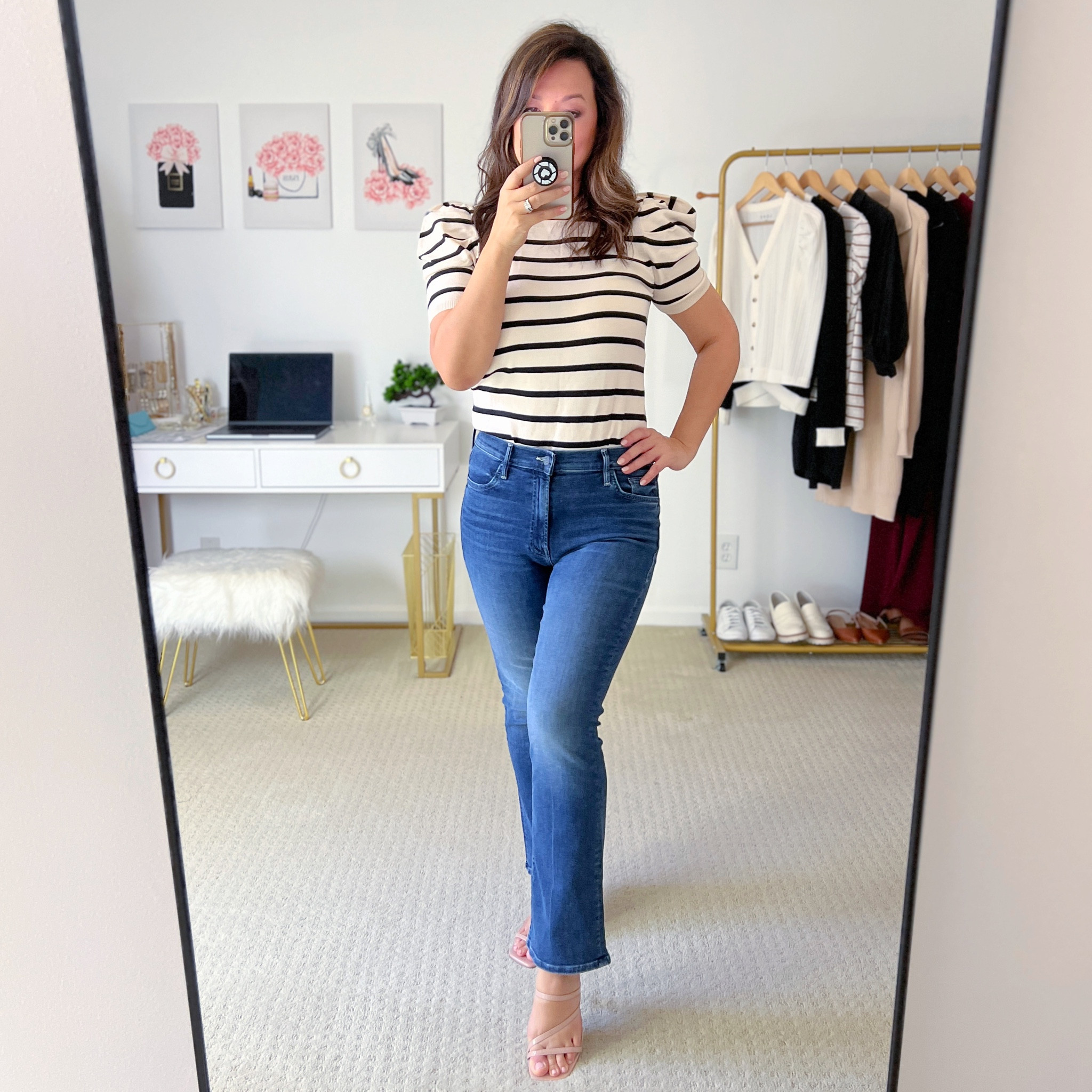 This black and tan striped top is so cute! I love the puff sleeve detail and the fit is perfection. ☺️ You can pick it up in 7 other colors for $25  

#LTKmidsize #LTKfindsunder50 #LTKover40