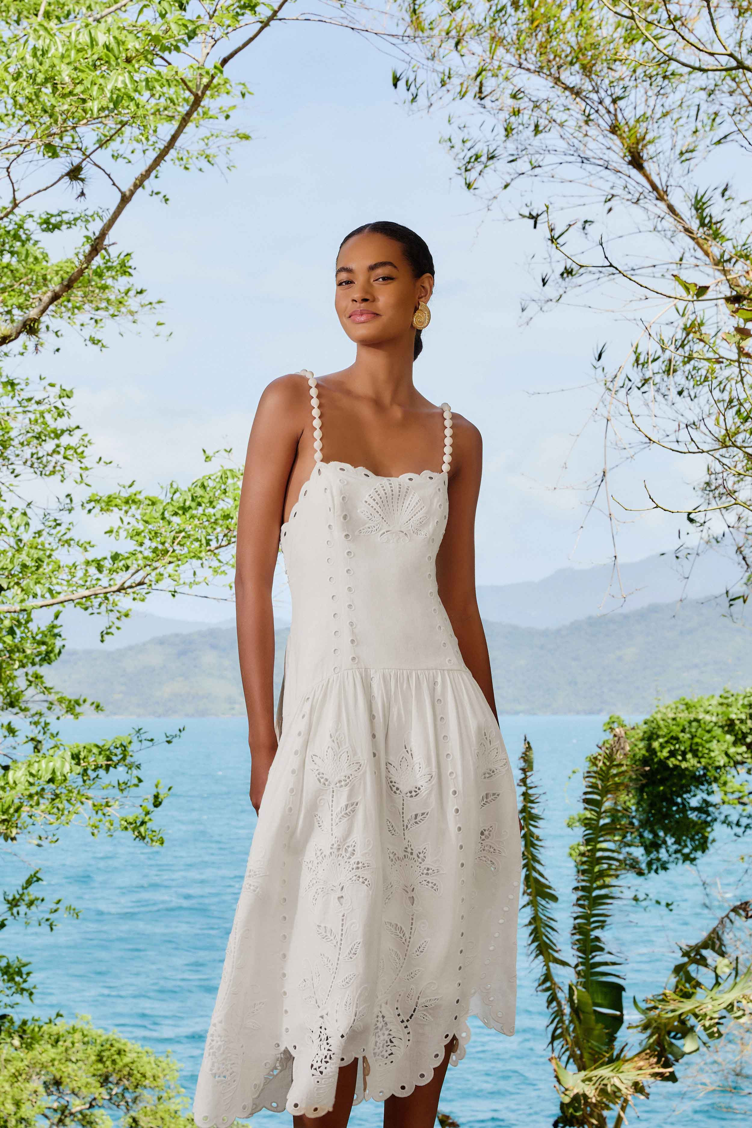 Off-White Richelieu LENZING™ ECOVERO™ Euroflax™ Midi Dress | FarmRio (US)