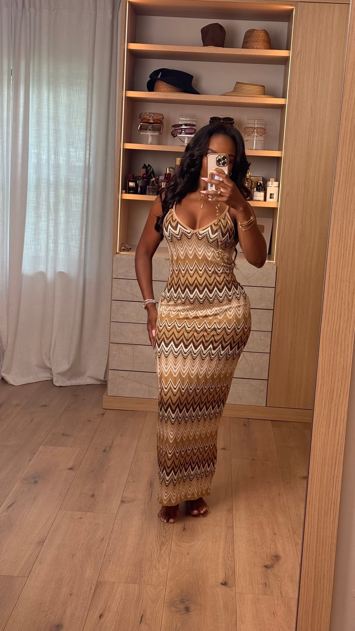 Hi Babes!

This dress is giving luxury vacation energy ✨🤎

The knit fabric hugs in all the right places, and the neutral zig-zag pattern makes it look so designer-inspired. It’s one of those effortless pieces that instantly makes you feel confident, polished, and expensive.

Just add gold jewelry, bronzed skin, and a cute bag and you’re ready for vacation mode.

Where to wear this:
• Beach vacations
• Resort dinners
• Cruise nights
• Rooftop cocktails
• Summer date nights

Undergarments: Seamless nude underwear and nipple covers recommended (linked).

Everything is linked below!

xx Kira | IG: KirasFashionFinds

34D - 27 - 40 • Size Small or 4