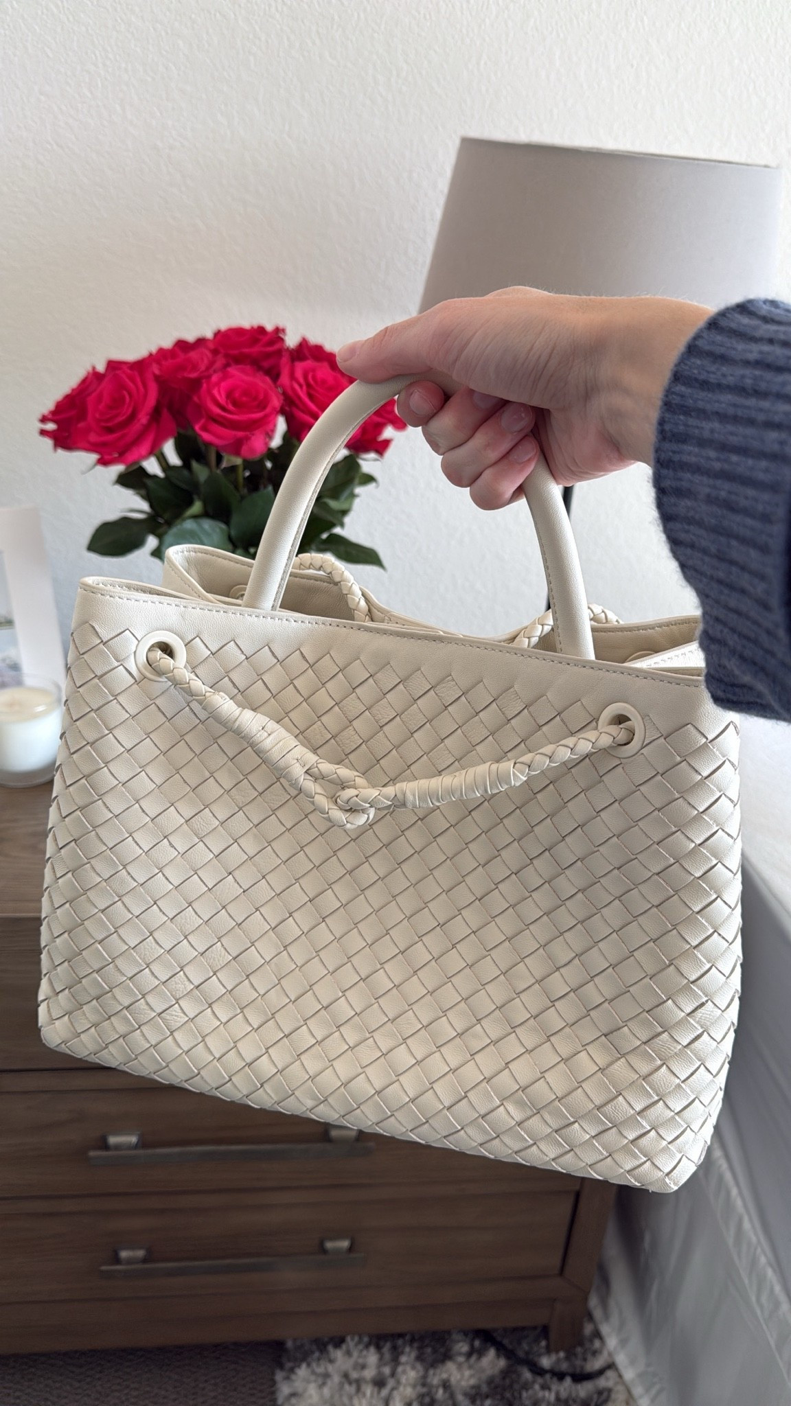 First time ordering a Quince handbag and I’m in LOVE!

This Italian leather handbag is so pretty, it’s an off-white cream - the exact color is bone on the website. It’s a great size and the perfect everyday purse!

Leather handbag, everyday bag, crossbody bag, leather shoulder bag, quince purse, quince finds, cream purse

#LTKSeasonal #LTKSaleAlert #LTKootd