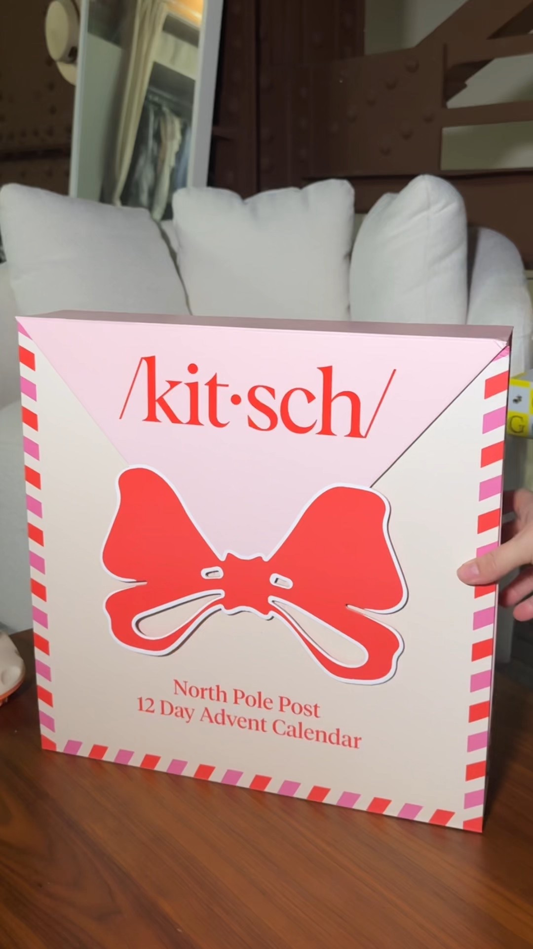 Day 3 of my kitsch advent calendar which so far has had some really amazing hair accessories and products! 

#LTKGiftGuide #LTKHoliday #LTKBeauty