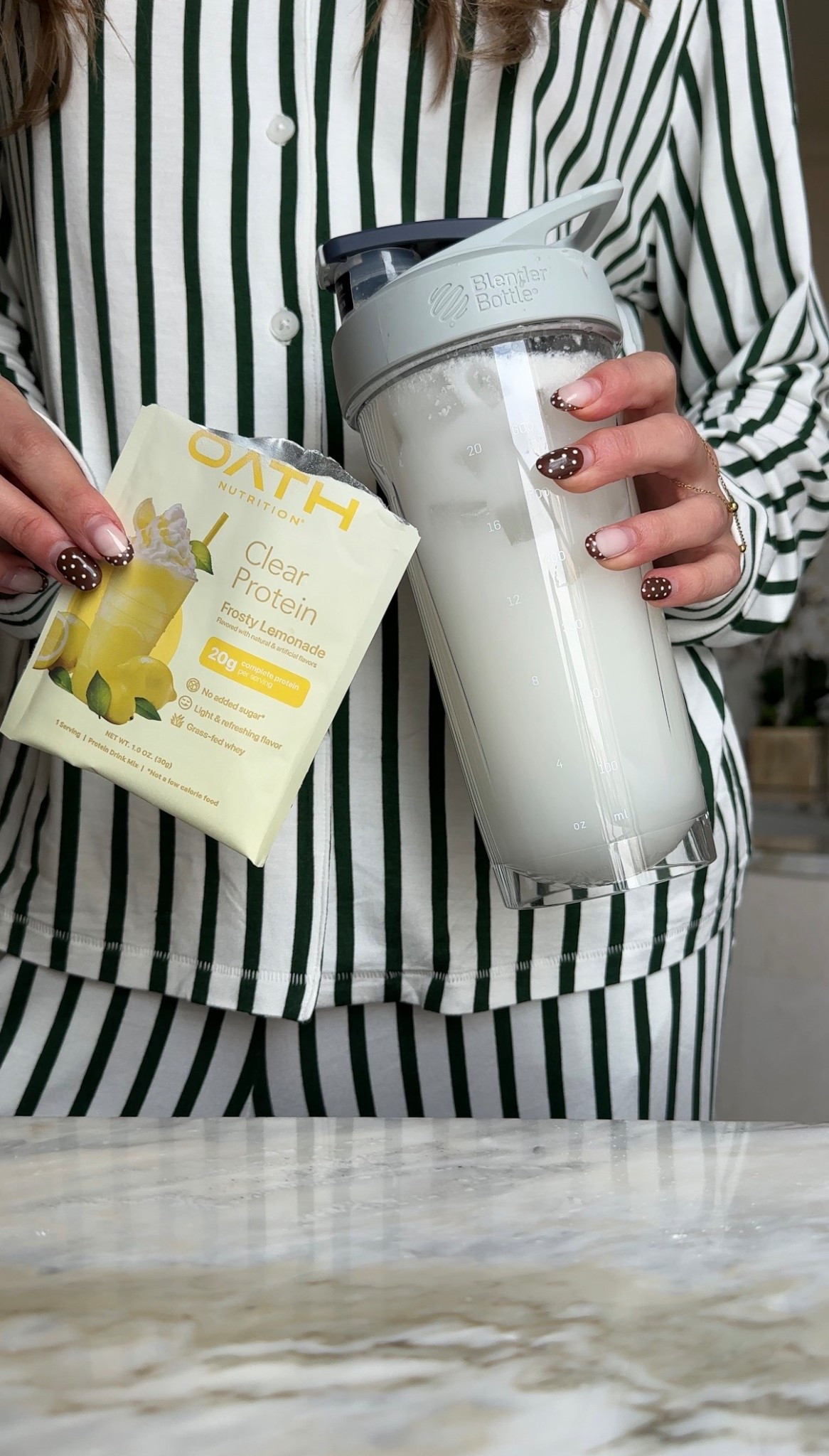 #AD Pretending I’m on a beach with a pina colada in hand!! Except this one has 20g of protein! 🥥🍍@oathnutrition @target #OathNutrition #TargetPartner #target

#LTKmorningroutine #LTKdayinmylife #LTKfitnessgoals