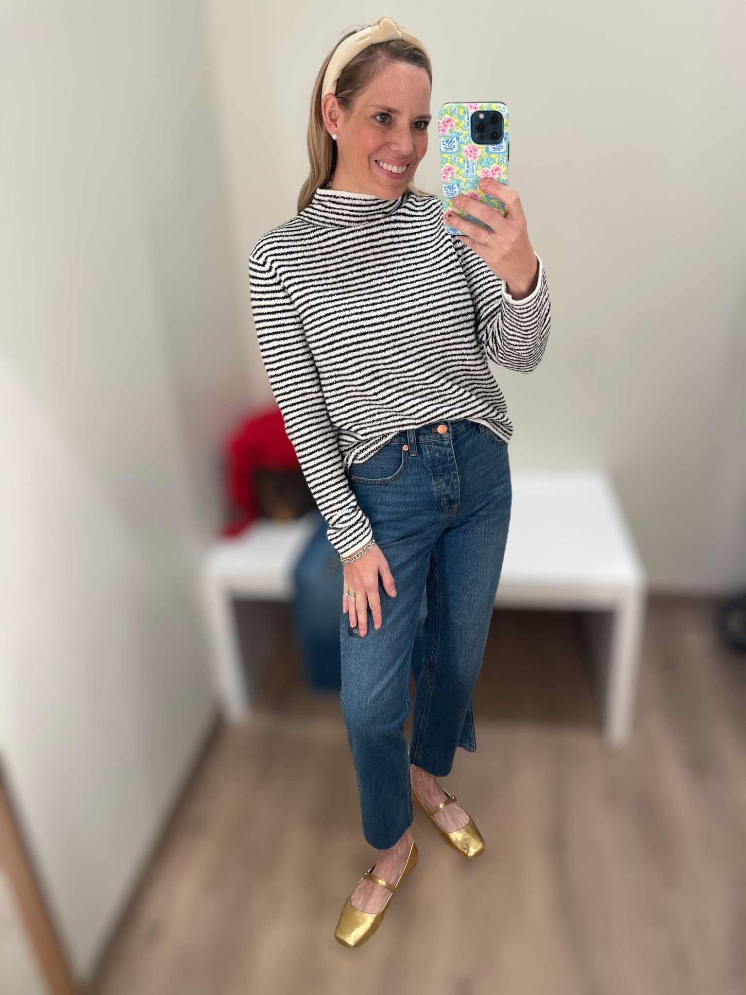 Striped sweater, straight jeans, fall outfits 

#LTKFindsUnder50 #LTKFindsUnder100 #LTKOver40