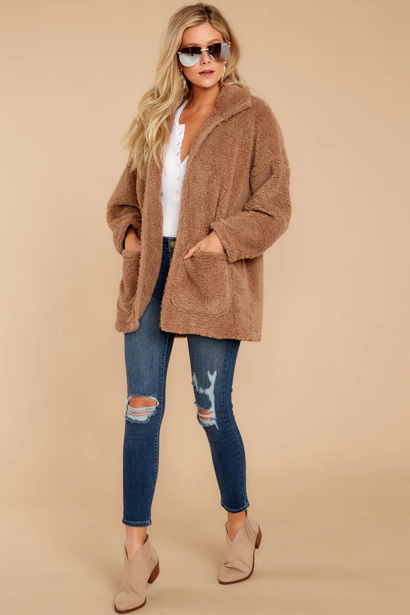 Z Supply The Toffee Sherpa Teddy Bear Coat Brown | Red Dress 