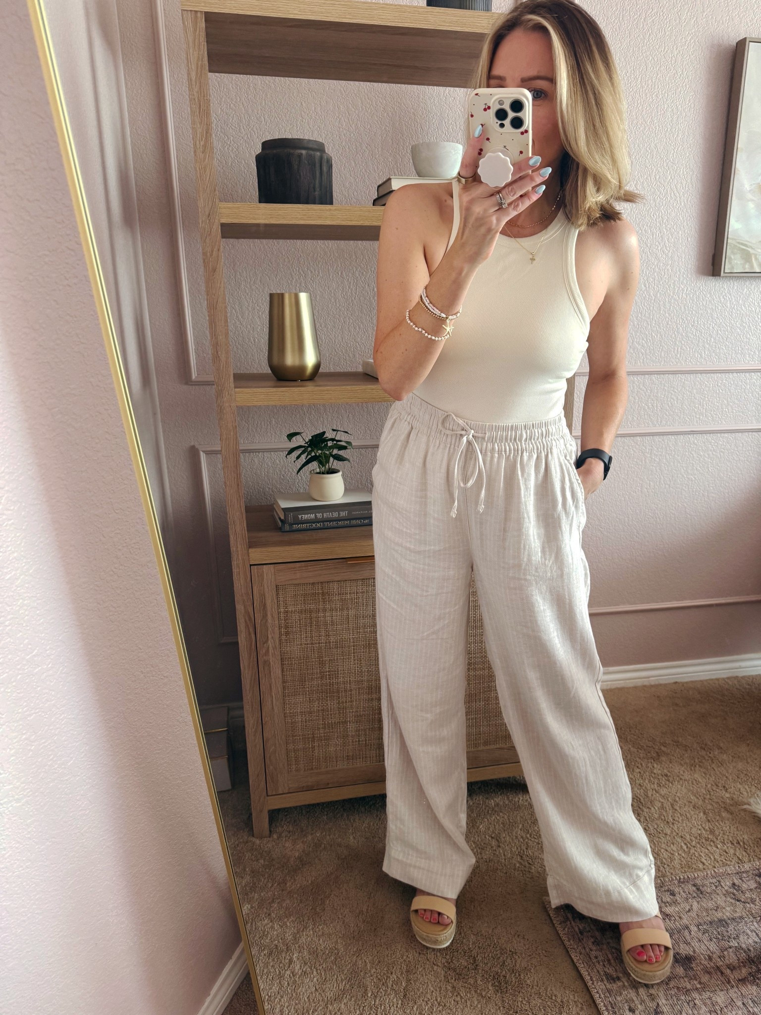  Casual Summer dinner outfit! To say I’m crazy about these ribbed-built-in-bra tanks is an UNDERSTATEMENT!!👏🙌💯
I now have FIVE colors!
Ps—wide leg linen pants are going to be in my rotation a LOT!!
All tts-wearing medium 

#LTKFindsUnder50 #LTKSaleAlert #LTKSeasonal