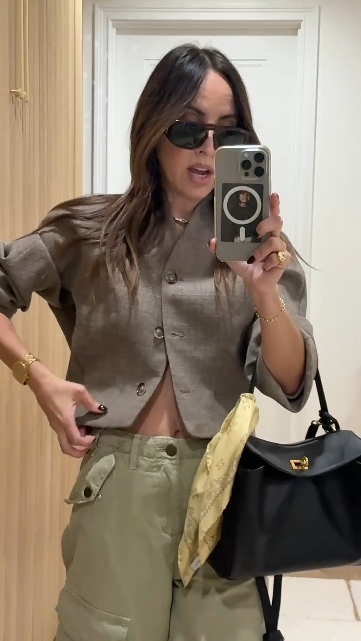 Last night’s look — obsessed with this new jacket and of course my favorite cargo jeans, but styled a little lighter for spring. @Zara 

#LTKootd #LTKPetite #LTKmomlife