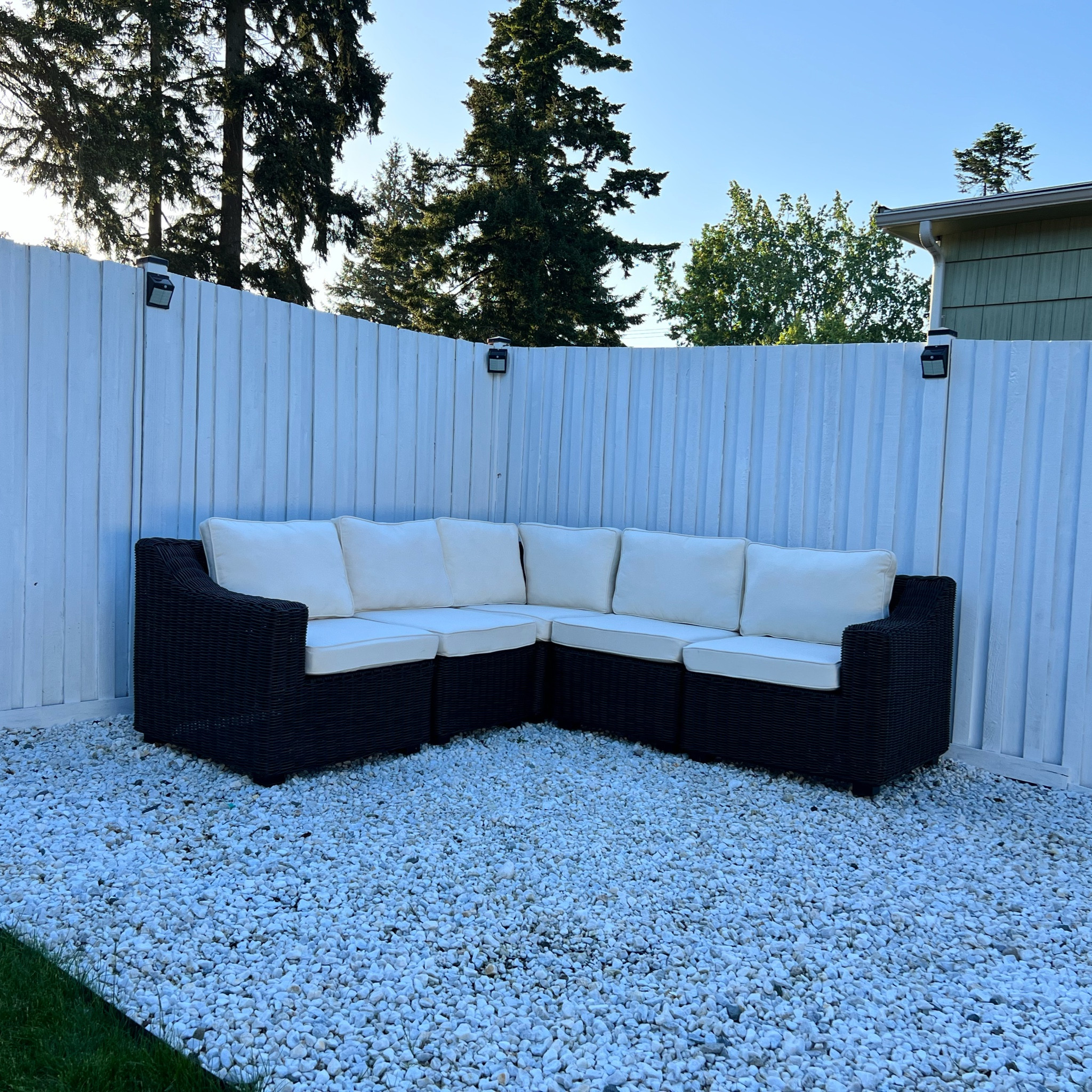 This same exact sectional is out of stock but I was able to link a very similar ones for you below 

#LTKhome #LTKfamily

#LTKSeasonal