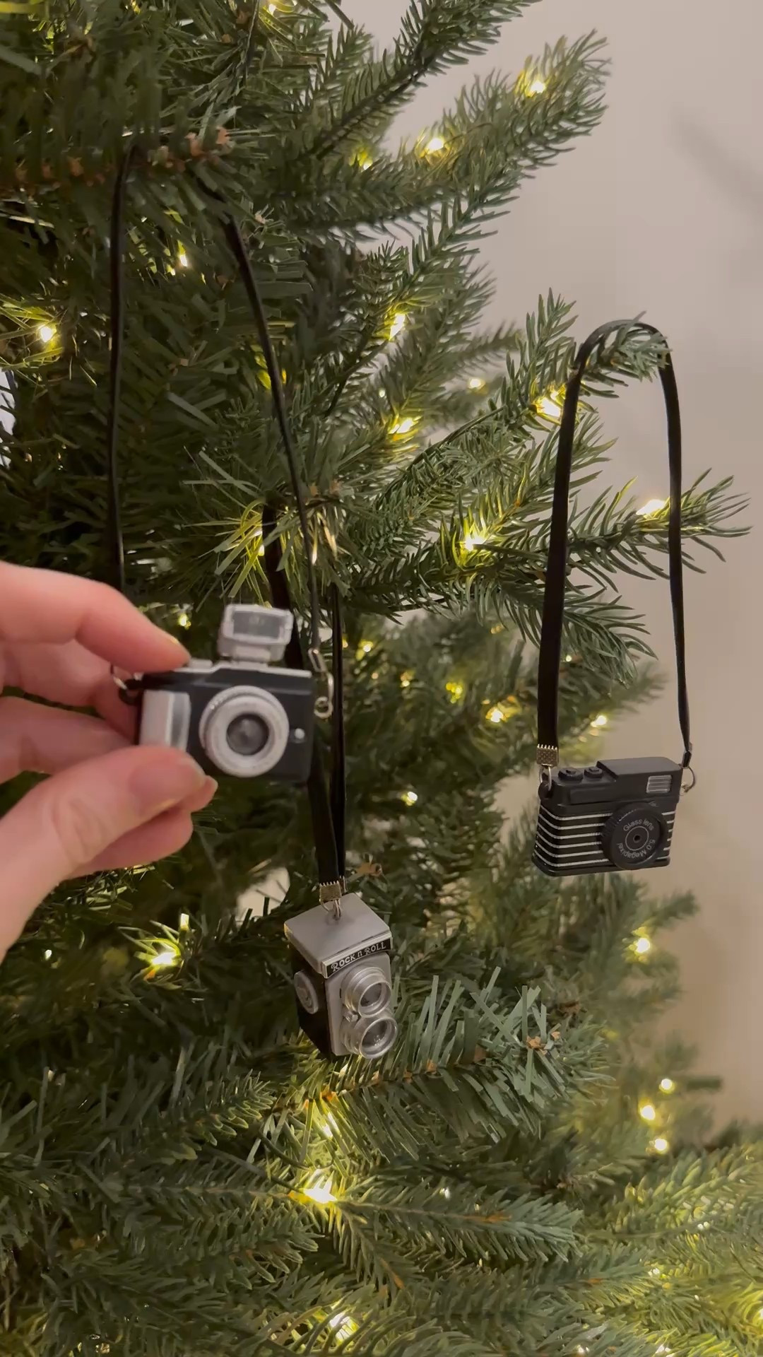 These camera ornaments are selling out ! Grab one now to get it before Christmas  #christmasgiftsforphotographers #chritsmasgifts#photographer #photography #giftsforphotographers #personalizedornaments 

#LTKHoliday #LTKGiftGuide #LTKMens