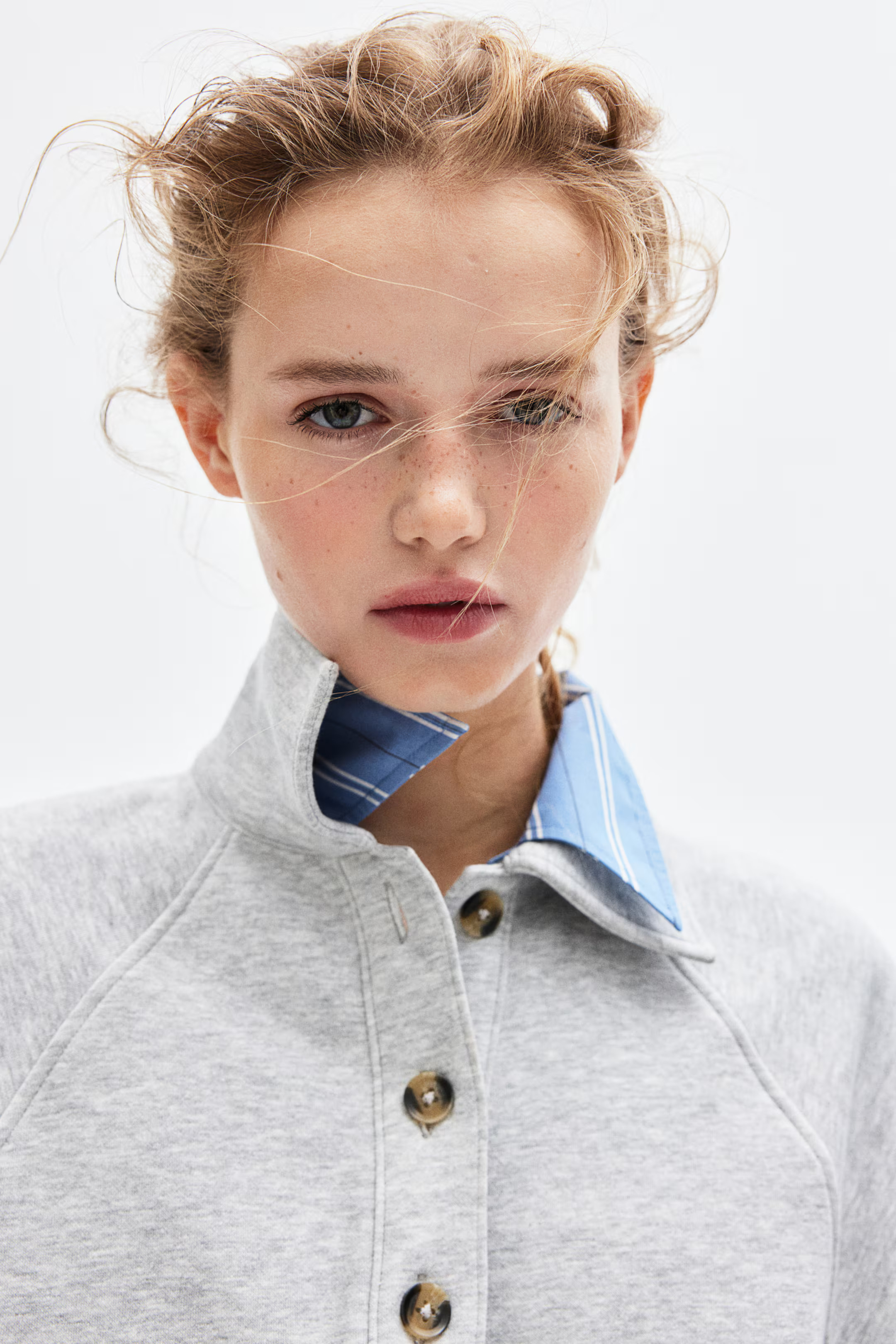 Sweatshirt mit Kragen | H&M (DE, AT, CH, NL, FI)
