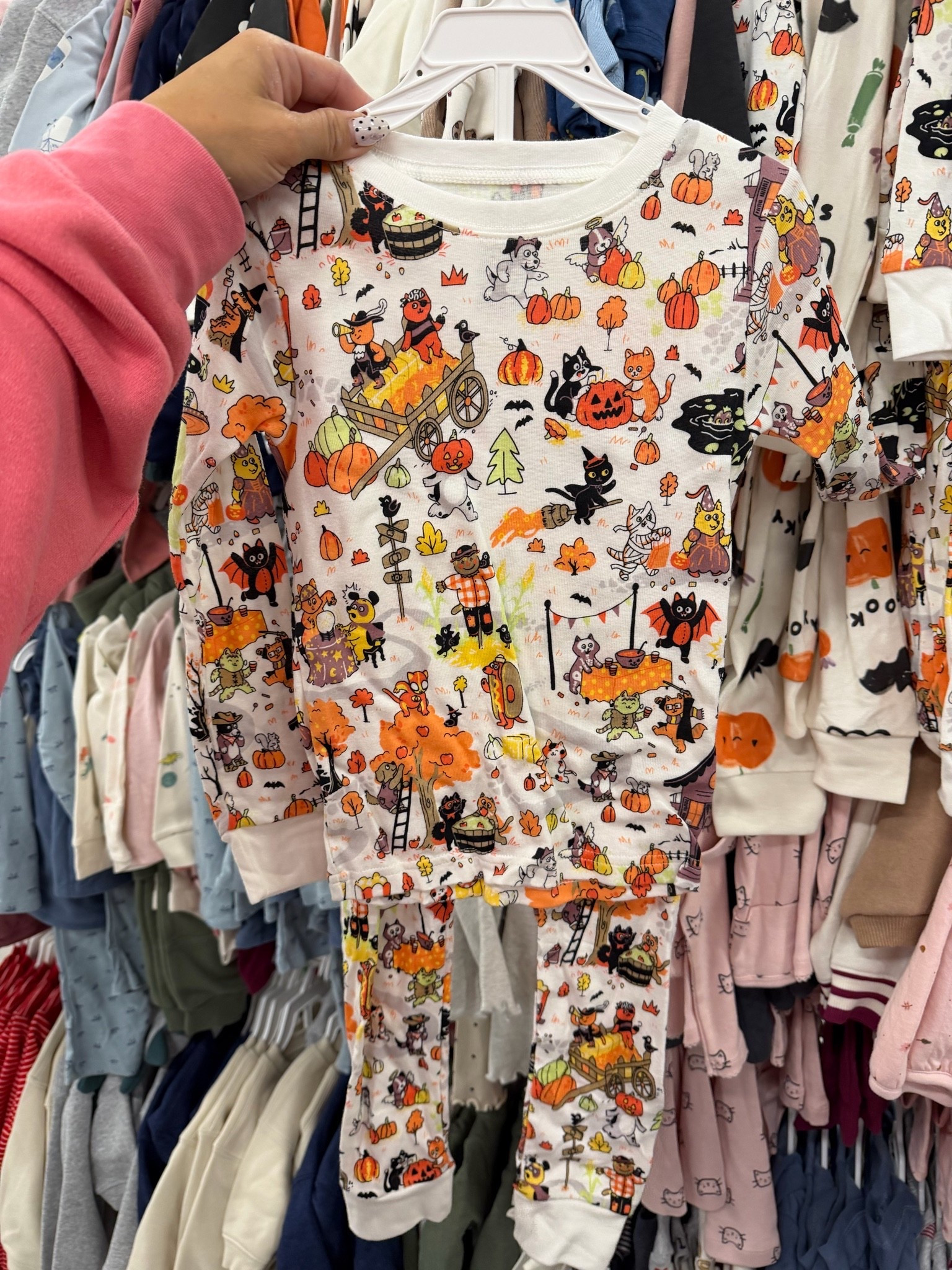 Cutest toddler Halloween pjs at Kohls

#LTKKids #LTKBaby #LTKSeasonal