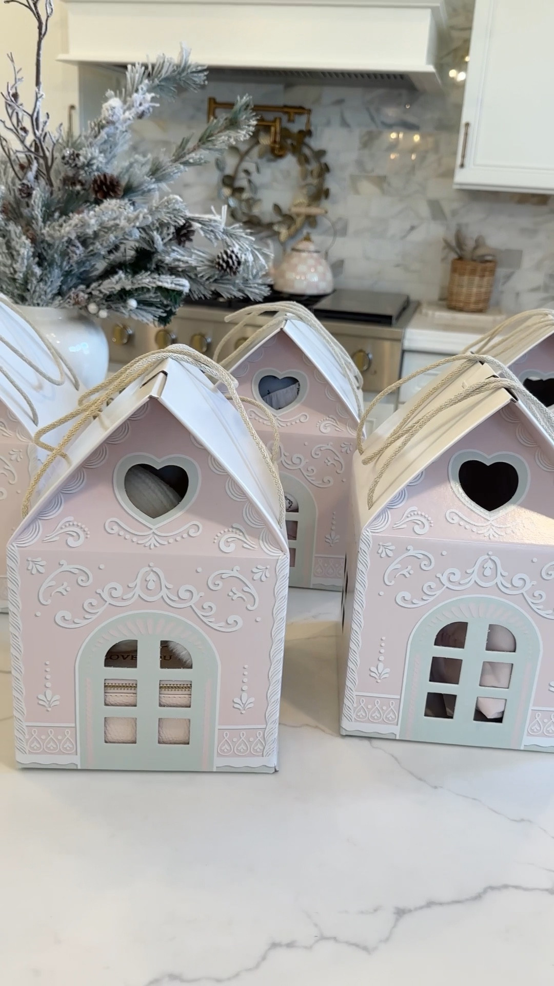 DIY holiday gift sets! Items not tagged (bow bracelet, beanie, etc) are from @shopcarinrose 🎀

#LTKHoliday #LTKGiftGuide #LTKVideo