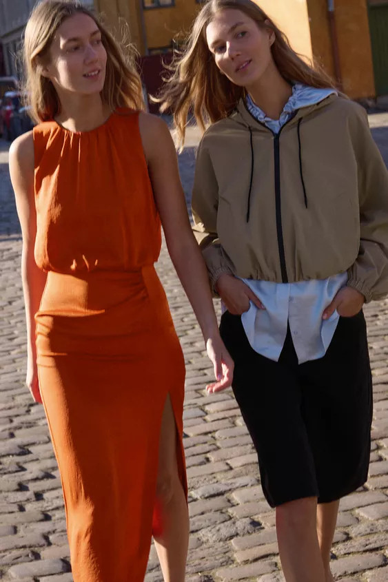 HOODED RUBBERIZED JACKET | Zara US