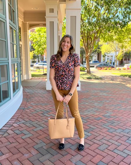 Love the fall colors in this easy work outfit! 



#LTKSeasonal #LTKunder50 #LTKworkwear
