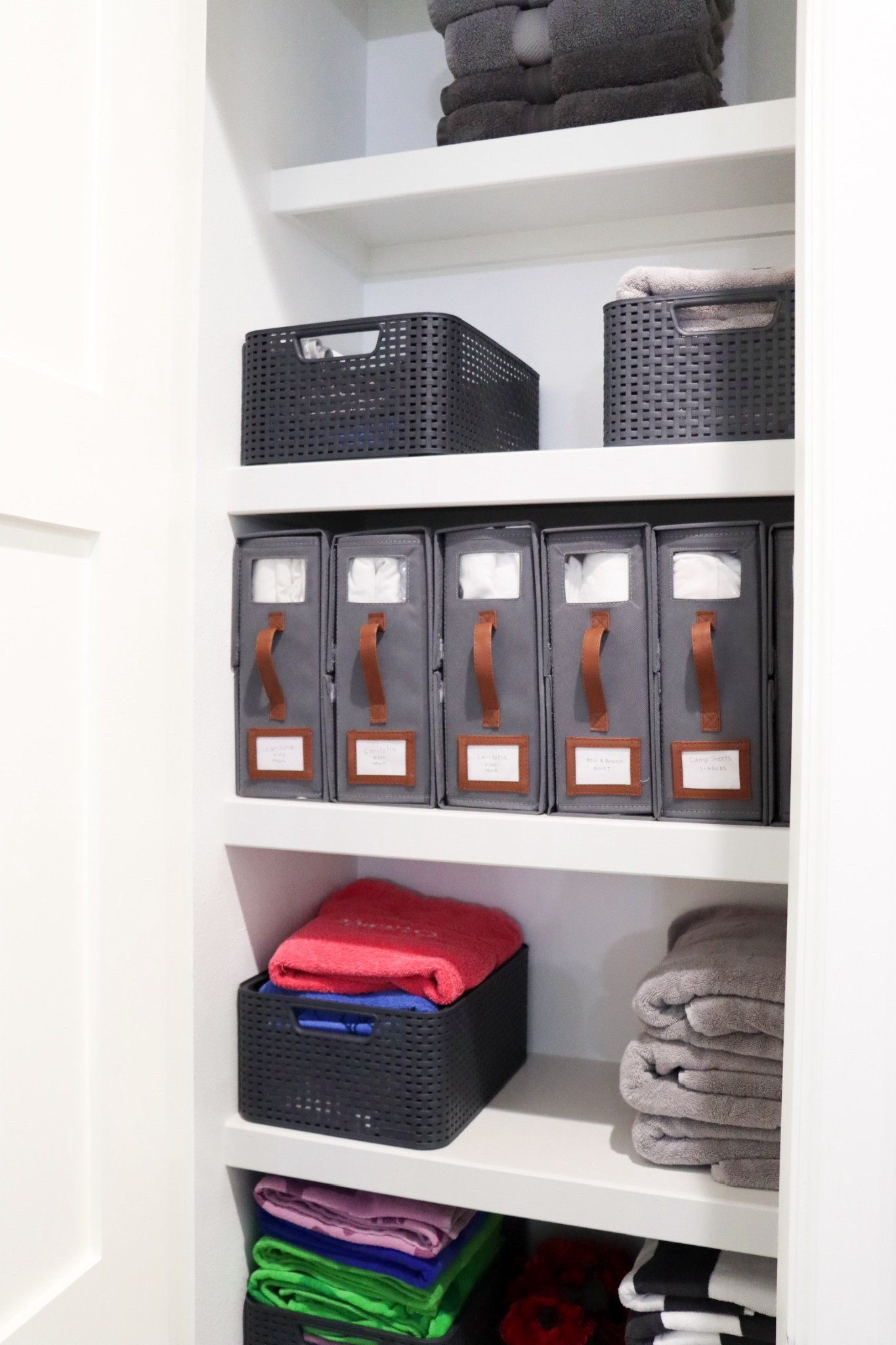 I’ve got the answer to the difficult sheet folding problem - 
Sheet organizing boxes + Amazon Big Spring Sale. Your linen closet is about to take on a new look!

//
Linen closet organizing 
Sheet organizers 

#LTKHome #LTKdayinmylife #LTKSaleAlert