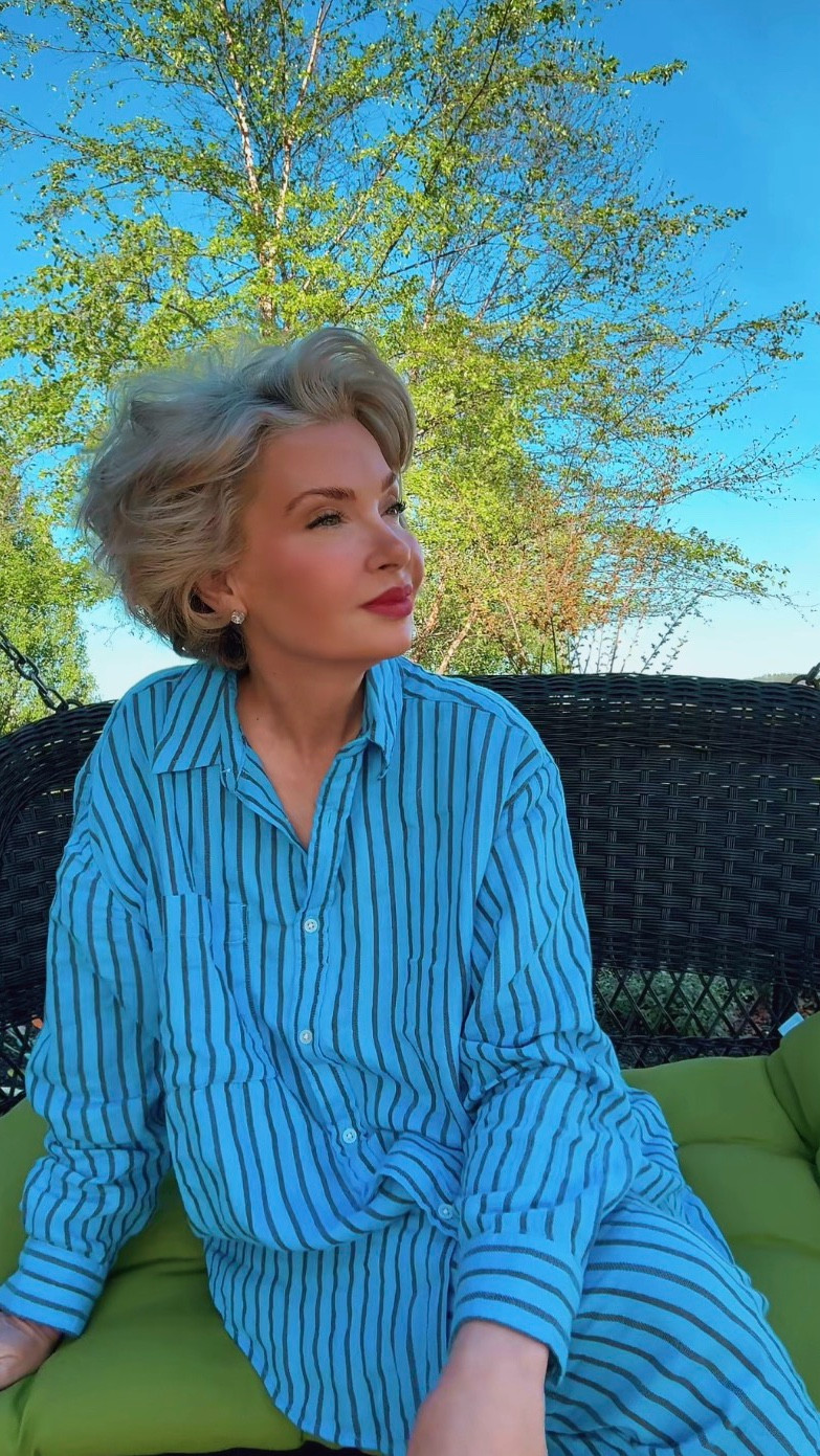 Spring air, fresh coffee, and nowhere I need to be but right here. ☕️🌿
This Aerie pajama set is that perfect mix of easy and put together…. Lightweight, breathable, and soft enough to make you linger just a little longer on that patio.
Because some mornings aren’t meant to be rushed… they’re meant to be worn. 💙

#LTKselfcare #LTKSaleAlert #LTKPlusSize