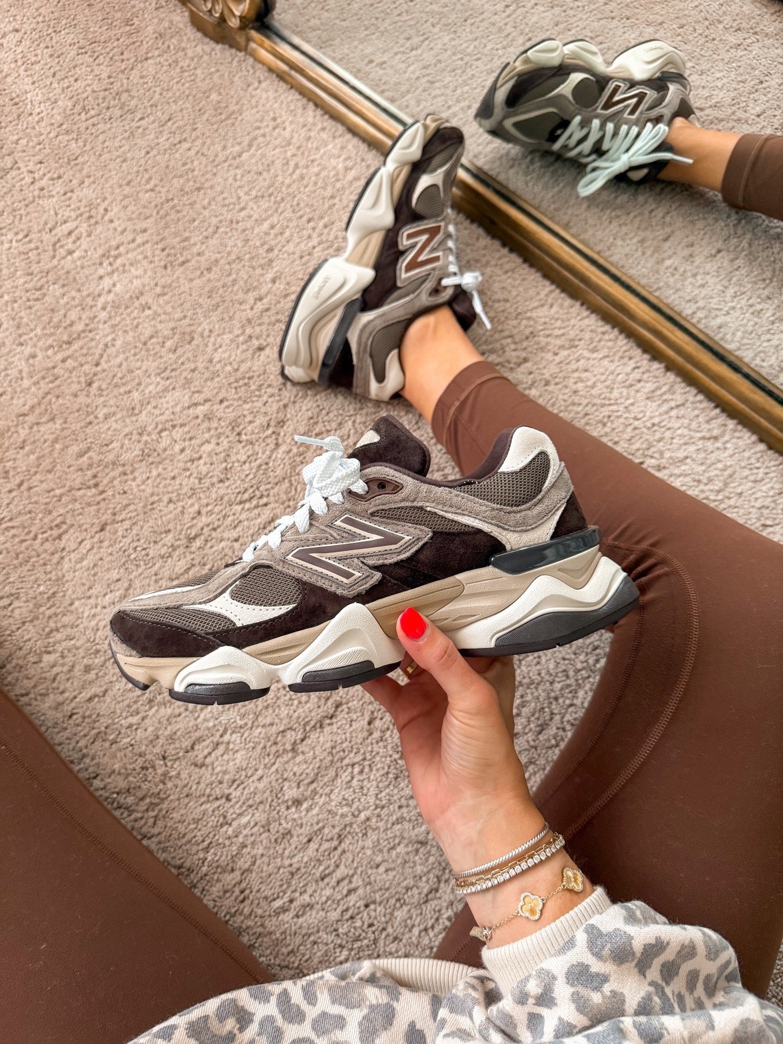 New balance 9060 sneakers
Fall sneakers